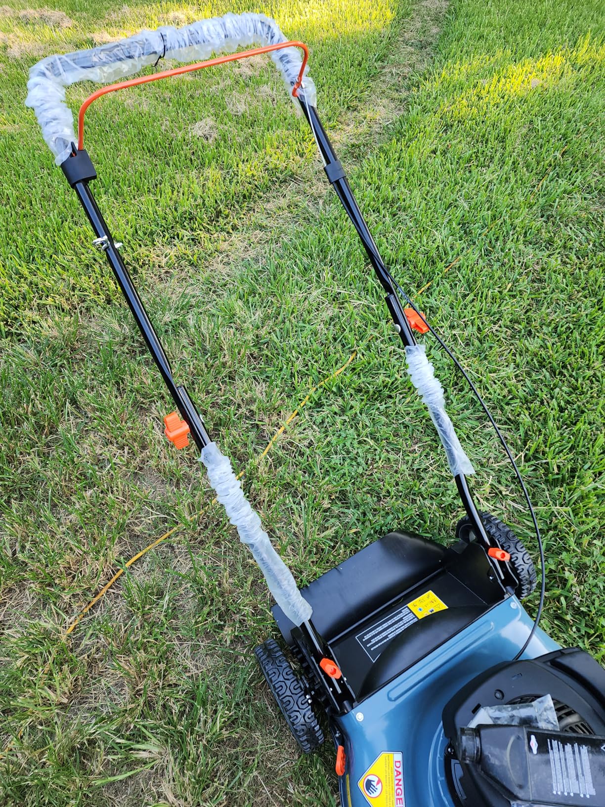 SENIX LSPG-M7 21'' Gas Push Lawn Mower, with 140 cc 4-Cycle Briggs & Stratton Engine, 3-in-1 Bagging, Mulching, and Side Discharge, 6-Position Dual Lever Height Adjustment, 16 Gallon Grass Bag Customer Review SENIX LSPG-M7 21'' Gas Push Lawn Mower, with 140 cc 4-Cycle Briggs & Stratton Engine, 3-in-1 Bagging, Mulching, and Side Discharge, 6-Position Dual Lever Height Adjustment, 16 Gallon Grass Bag - Customer Photo 2