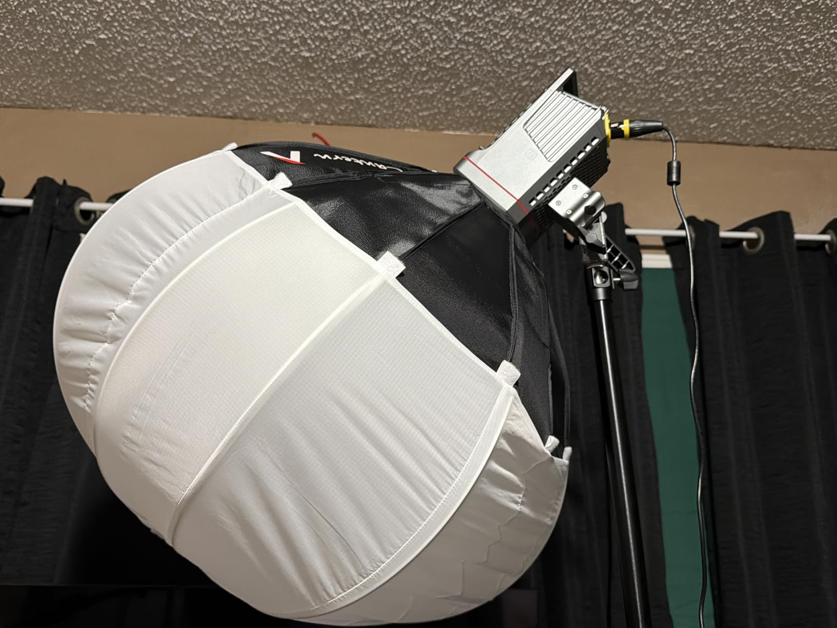 amaran 200x S 200W Bi-Color LED Video Light,Bluetooth App Control Studio Light,DC/AC Power Supply Bowens Mount Silent Fan Photography Lighting(amaran200xs) - Customer Photo 2