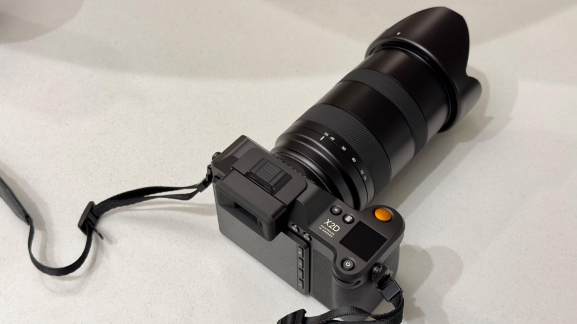 X2D 100C 100MP Medium Format Mirrorless Camera - Customer Photo 1