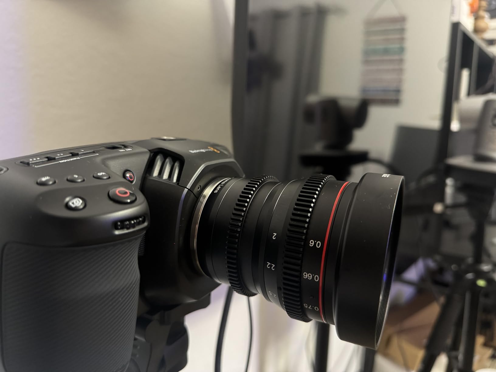 Blackmagic Design Pocket Cinema Camera 4K Power Bundle - Customer Photo 1