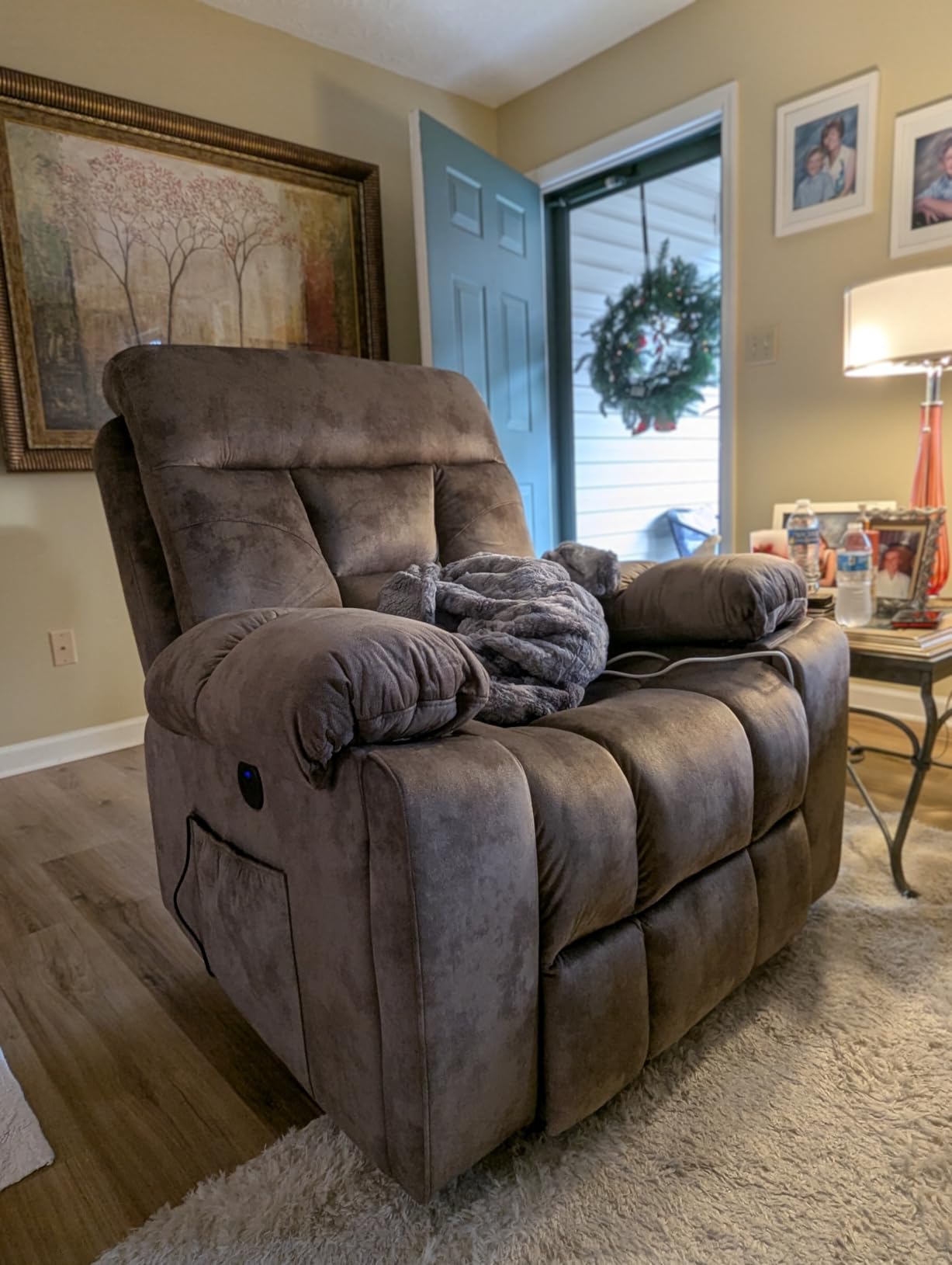 CANMOV Large Power Lift Recliner Chair with Massage and Heat for Elderly Big and Tall People, Overstuffed Wide Recliners with 2 Cup Holders, Side Pocket and USB Port, Camel Customer Review CANMOV Large Power Lift Recliner Chair with Massage and Heat for Elderly Big and Tall People, Overstuffed Wide Recliners with 2 Cup Holders, Side Pocket and USB Port, Camel - Customer Photo 1
