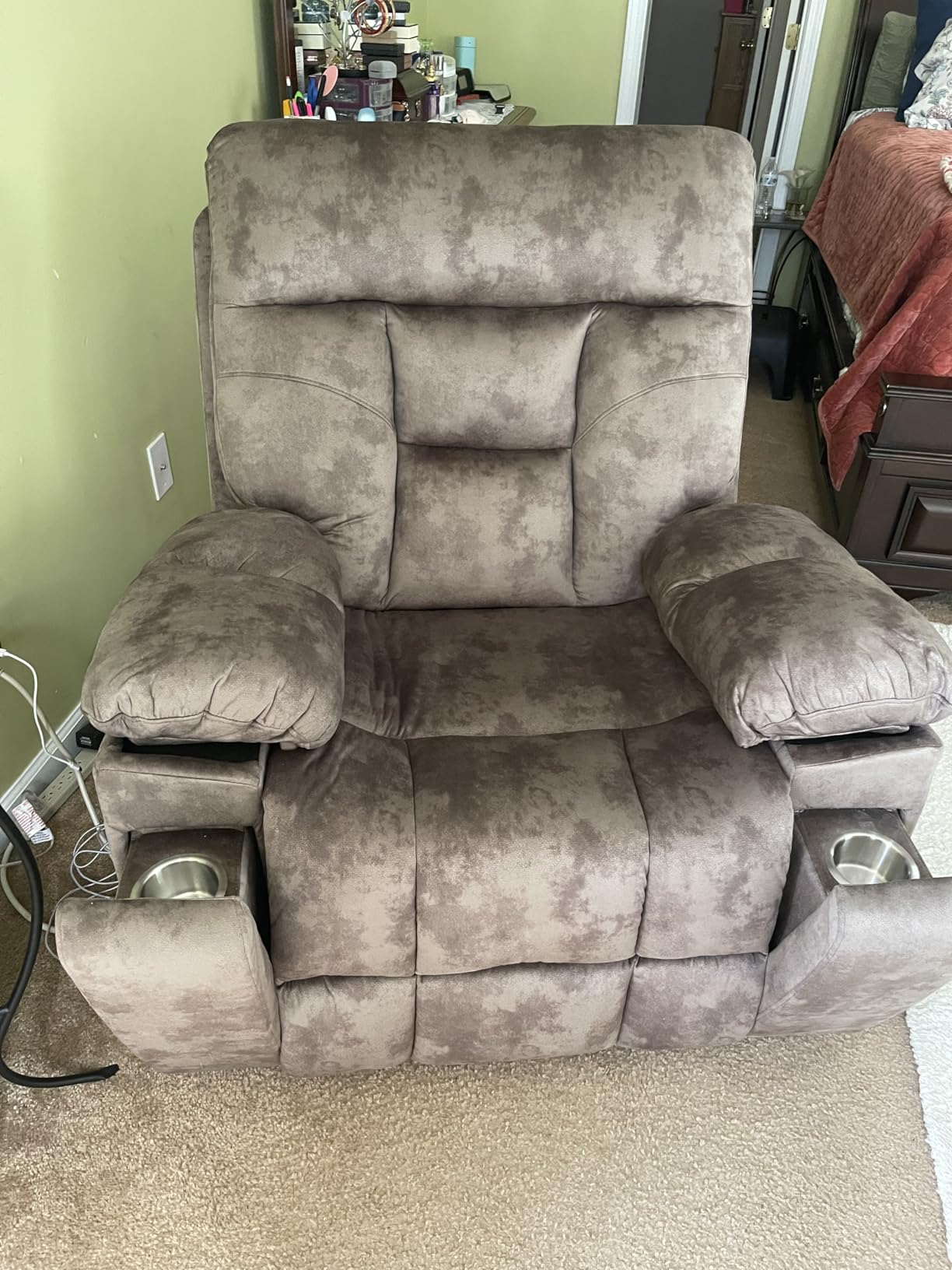 CANMOV Large Power Lift Recliner Chair with Massage and Heat for Elderly Big and Tall People, Overstuffed Wide Recliners with 2 Cup Holders, Side Pocket and USB Port, Camel Customer Review CANMOV Large Power Lift Recliner Chair with Massage and Heat for Elderly Big and Tall People, Overstuffed Wide Recliners with 2 Cup Holders, Side Pocket and USB Port, Camel - Customer Photo 2