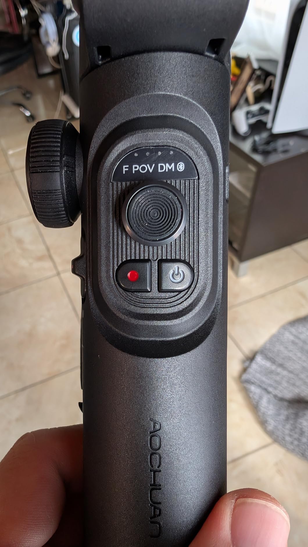 AOCHUAN Phone Gimbal Stabilizer 3-Axis Smartphone Foldable Handheld Gimbal for iPhone with Focus Wheel Customer Review AOCHUAN Phone Gimbal Stabilizer 3-Axis Smartphone Foldable Handheld Gimbal for iPhone with Focus Wheel - Customer Photo 3