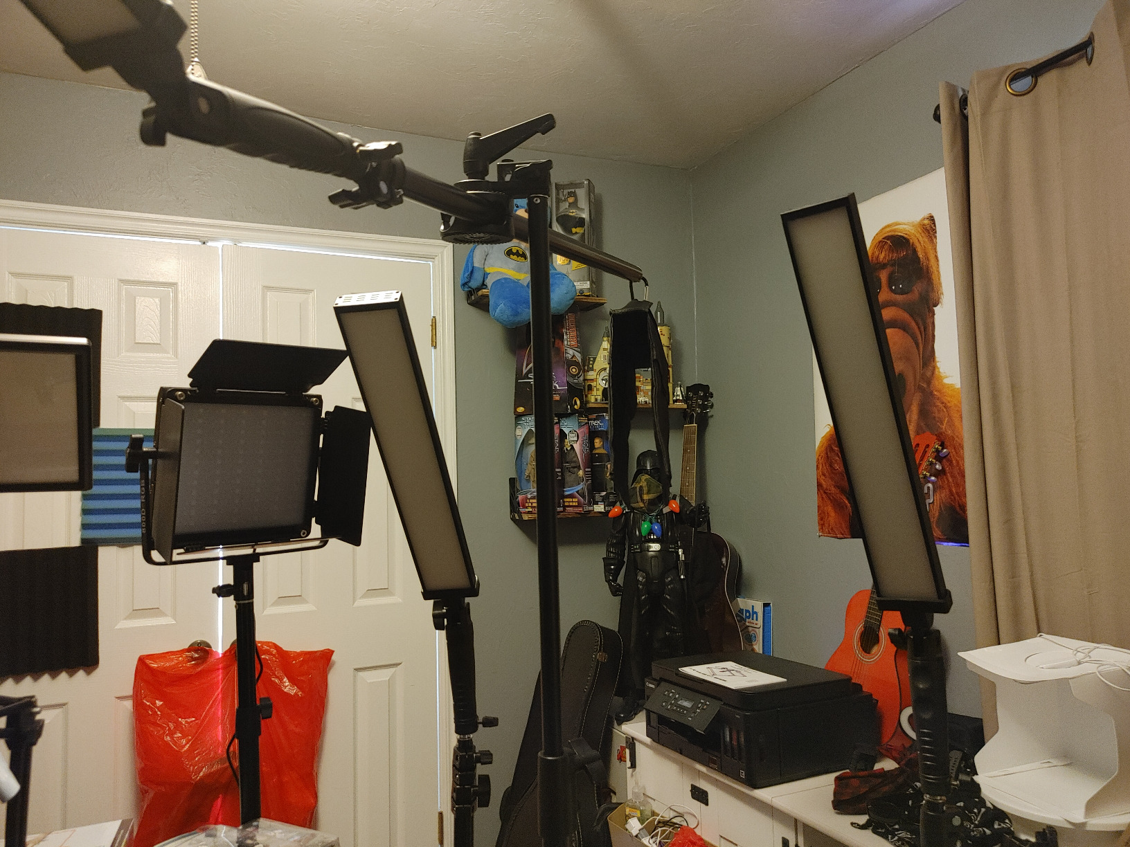 NEEWER TL60 RGB Tube Light, 20W Full Color RGBWW LED Video Lighting Wand Stick for Studio Photography Recording Streaming, APP/2.4G/DMX Control, 7 Pixel Effects 18 Scenes, 2500-10000K CRI97+ TLCI98+ - Customer Photo 2