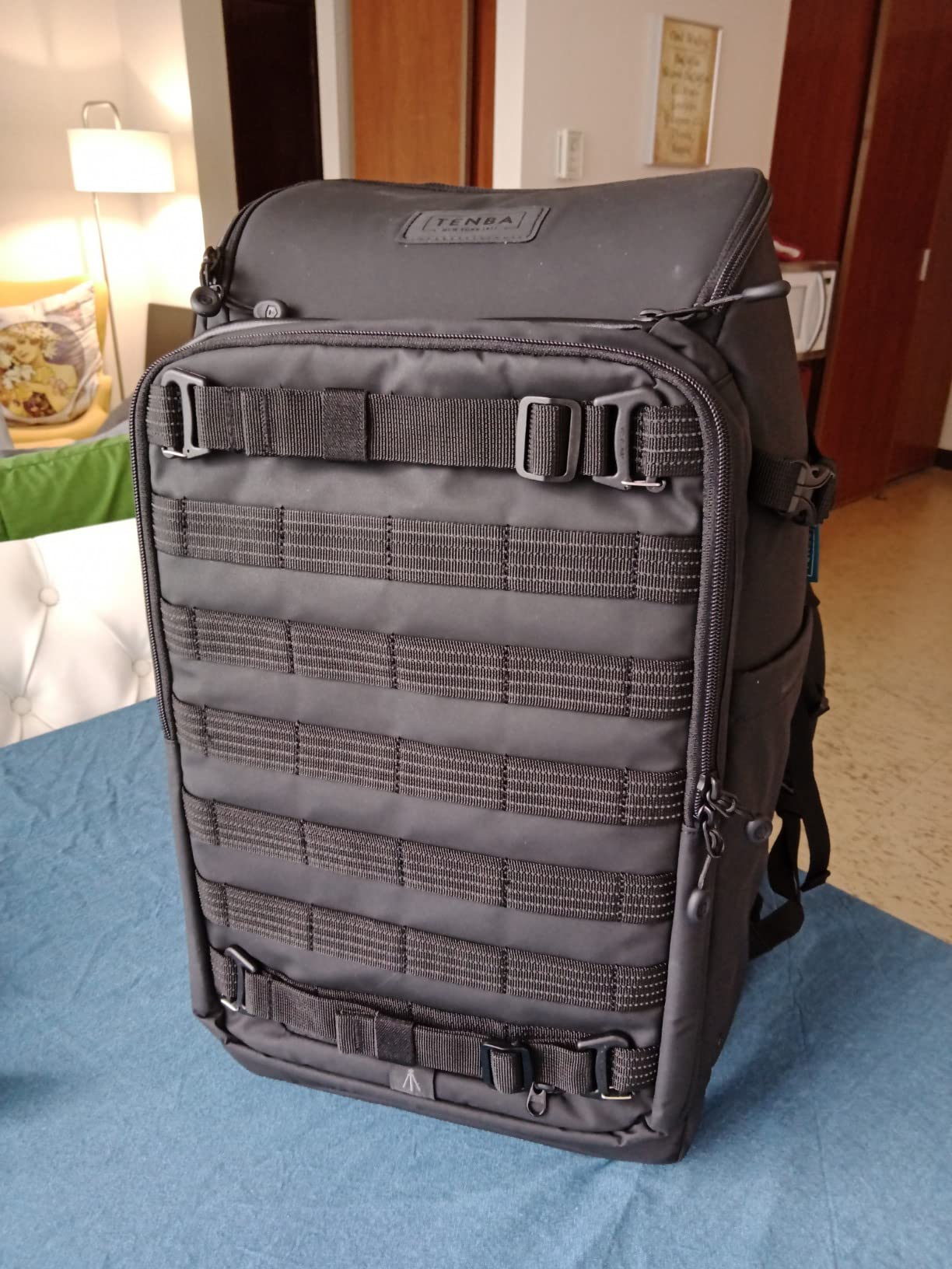 Tenba Axis v2 6L Sling Bag for DSLR and Mirrorless cameras and lenses – Black (637-762) - Customer Photo 2
