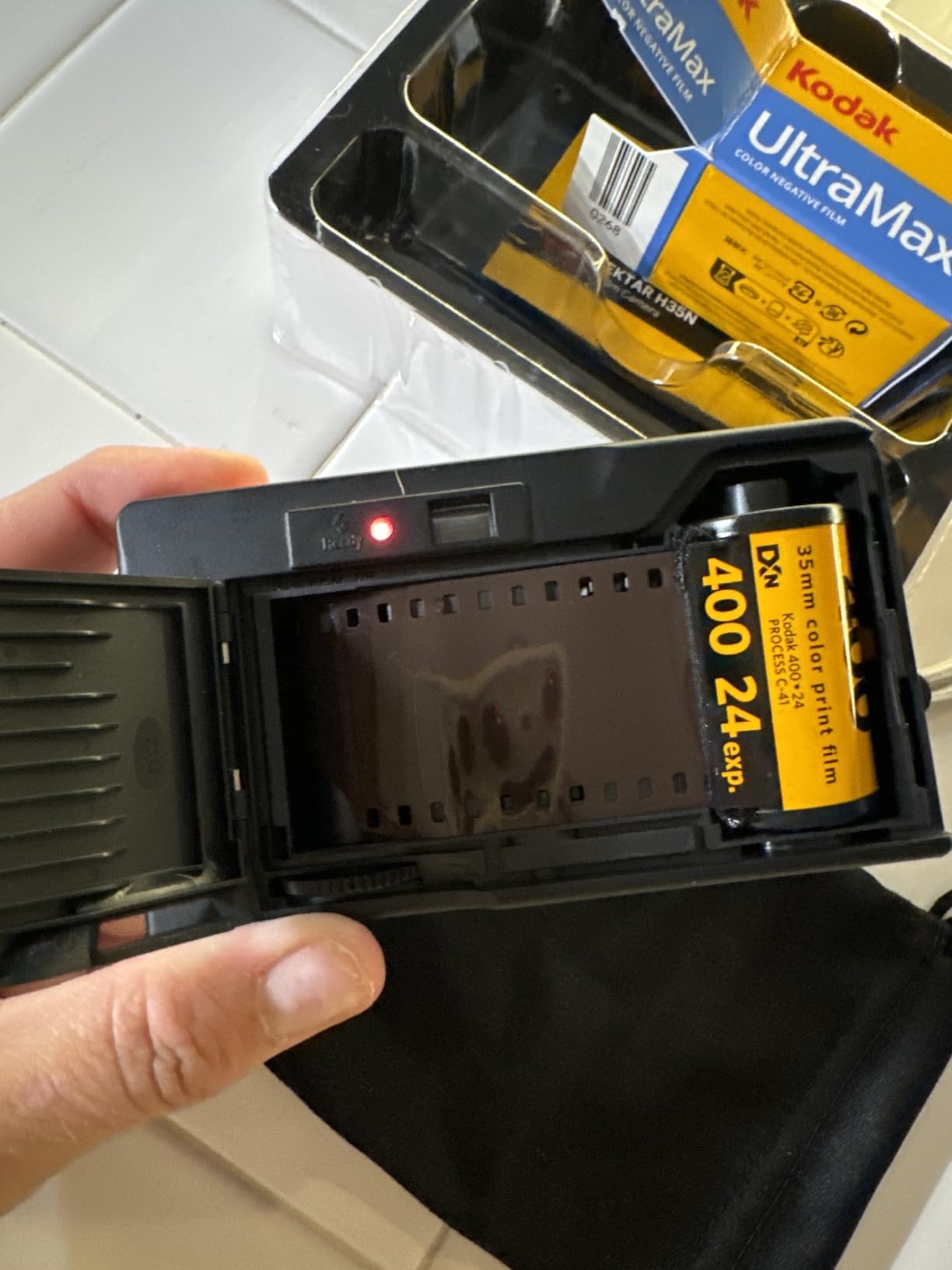 Kodak EKTAR H35N Half Frame Film Camera, 35mm, Reusable, Focus-Free, Bulb Function, Built-in Star Filter, Coated Improved Lens Customer Review Kodak EKTAR H35N Half Frame Film Camera, 35mm, Reusable, Focus-Free, Bulb Function, Built-in Star Filter, Coated Improved Lens - Customer Photo 2