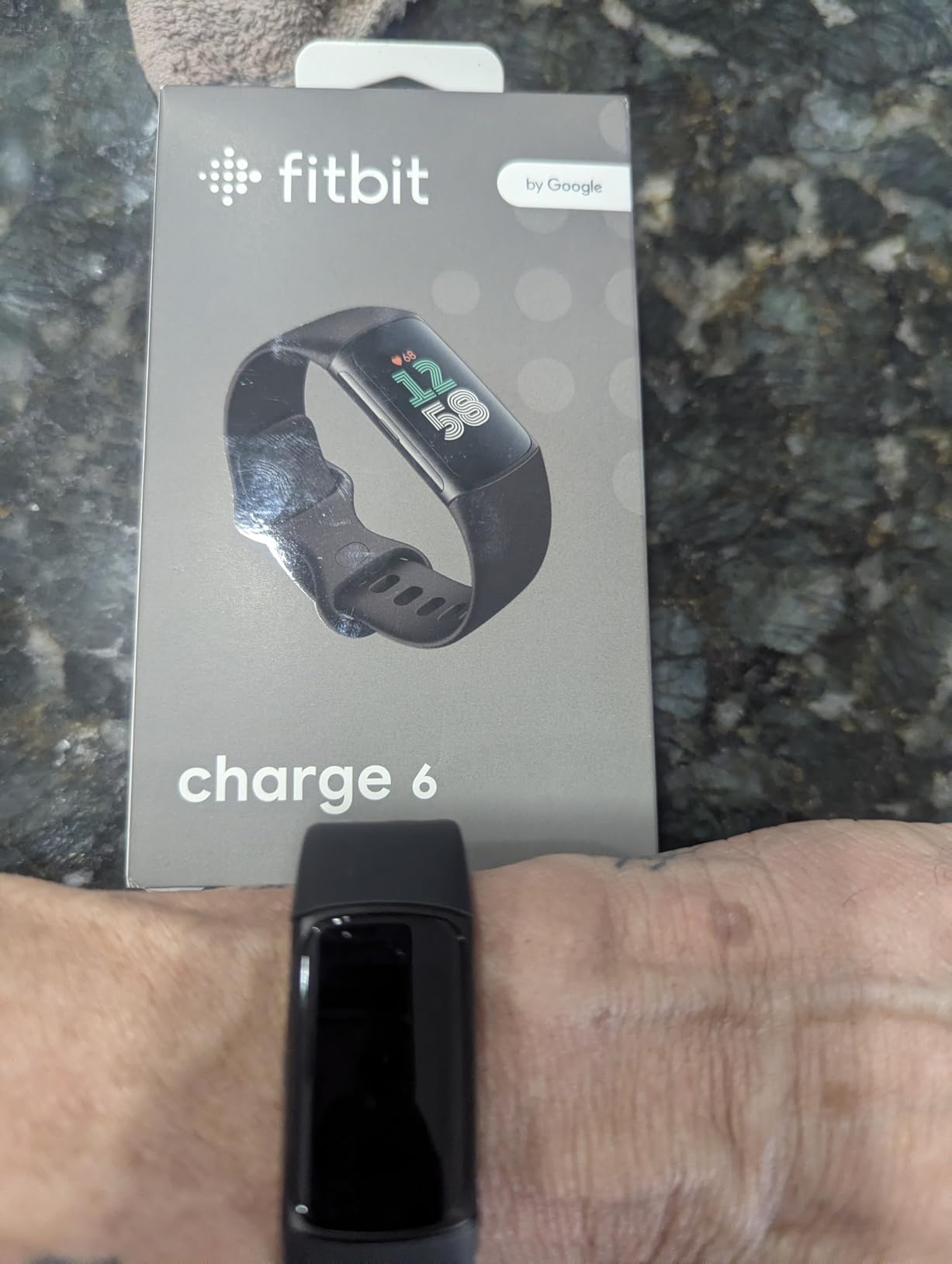 Fitbit Charge 6 Fitness Tracker with Google apps, Heart Rate on Exercise Equipment, 6-Months Premium Membership Included, GPS, Health Tools and More, Obsidian/Black, One Size (S & L Bands Included) customer photo 1