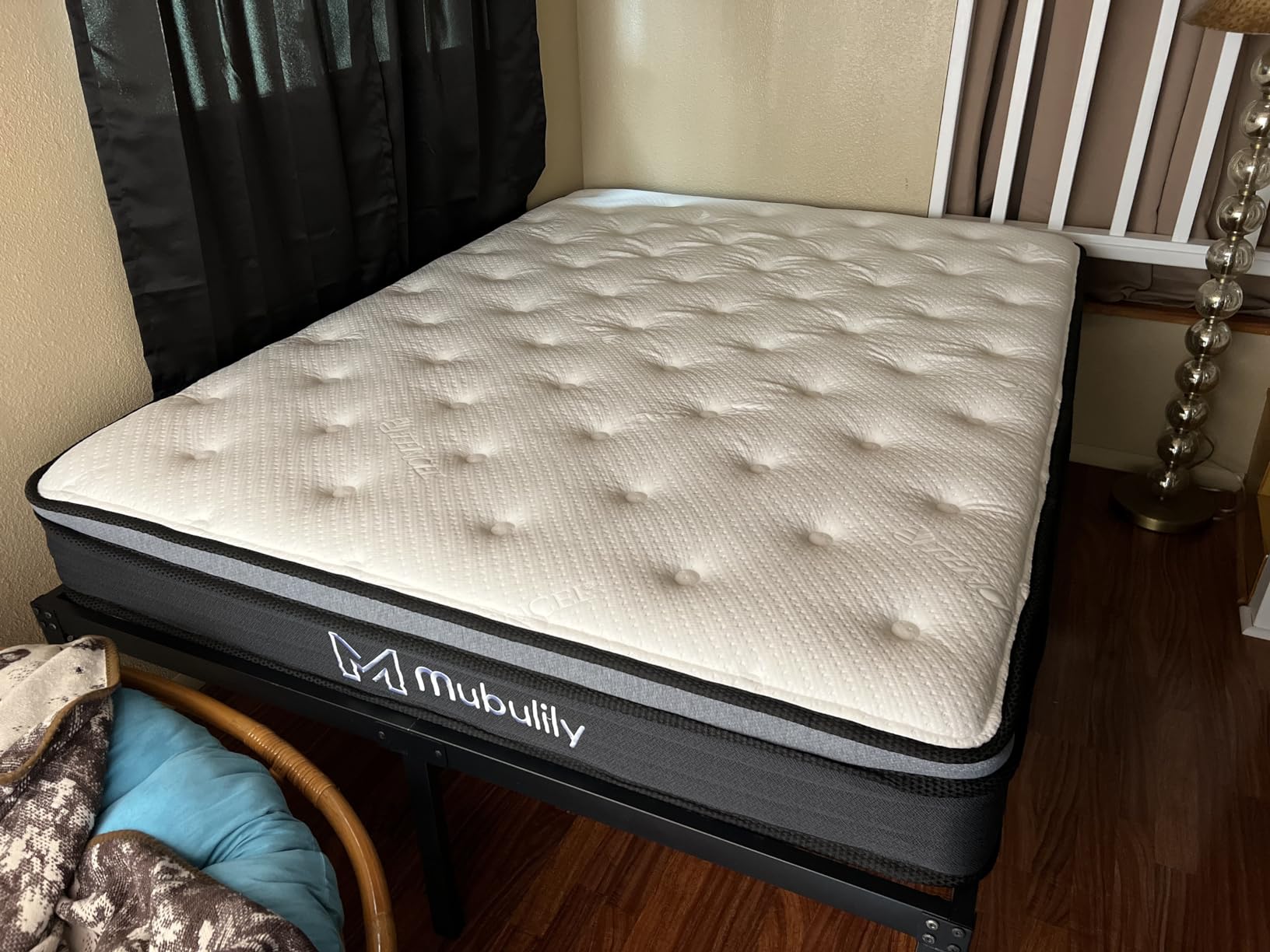 Mubulily Queen Mattress,10 Inch Hybrid Mattress in a Box with Gel Memory Foam Mattress,Individually Wrapped Pocket Coils Innerspring Mattress,Pressure Relief,Back Pain Relief,CertiPUR-US. - Customer Photo 1