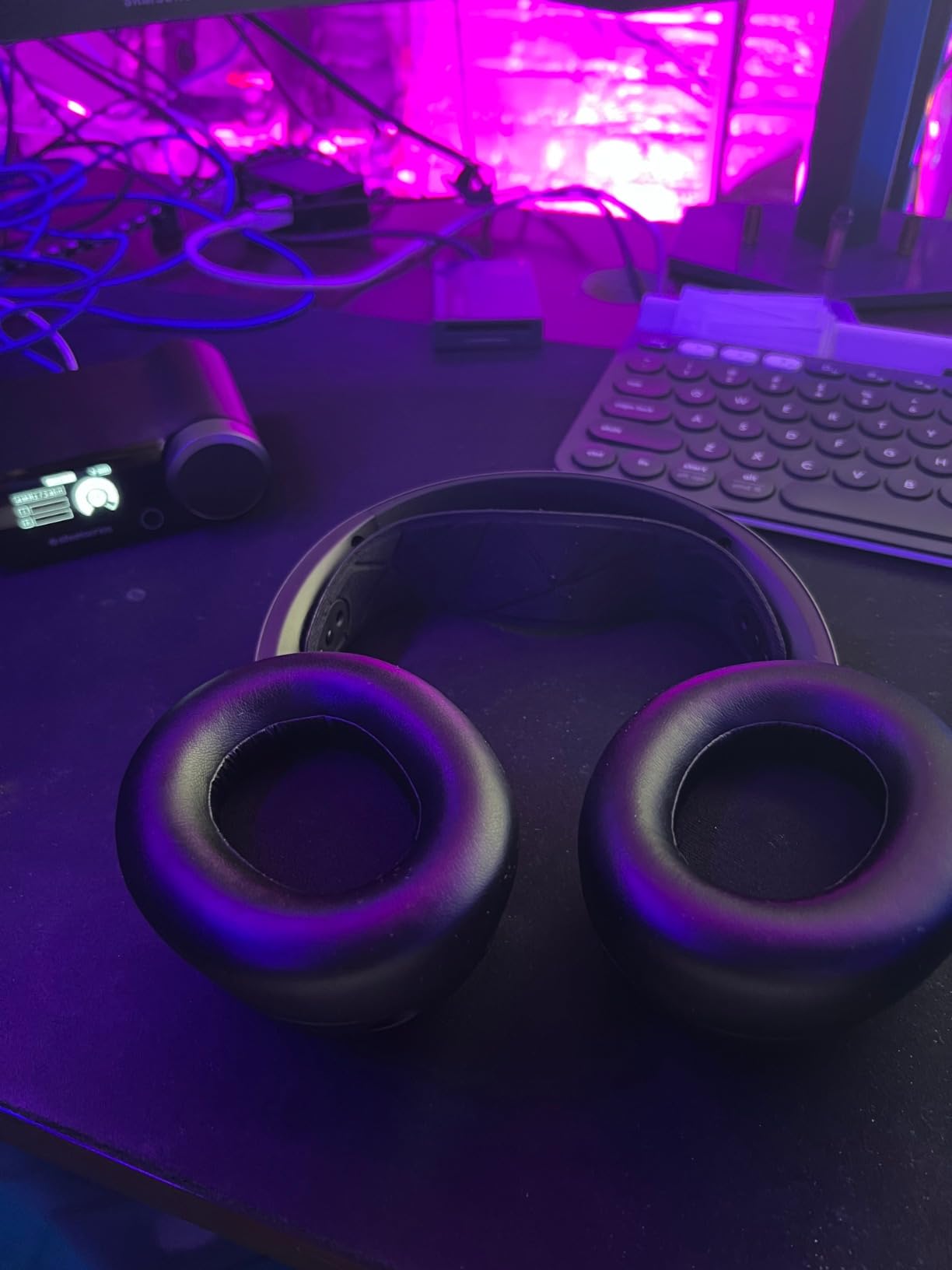 SteelSeries Arctis Nova Pro Wireless Multi-System Gaming Headset customer photo 2