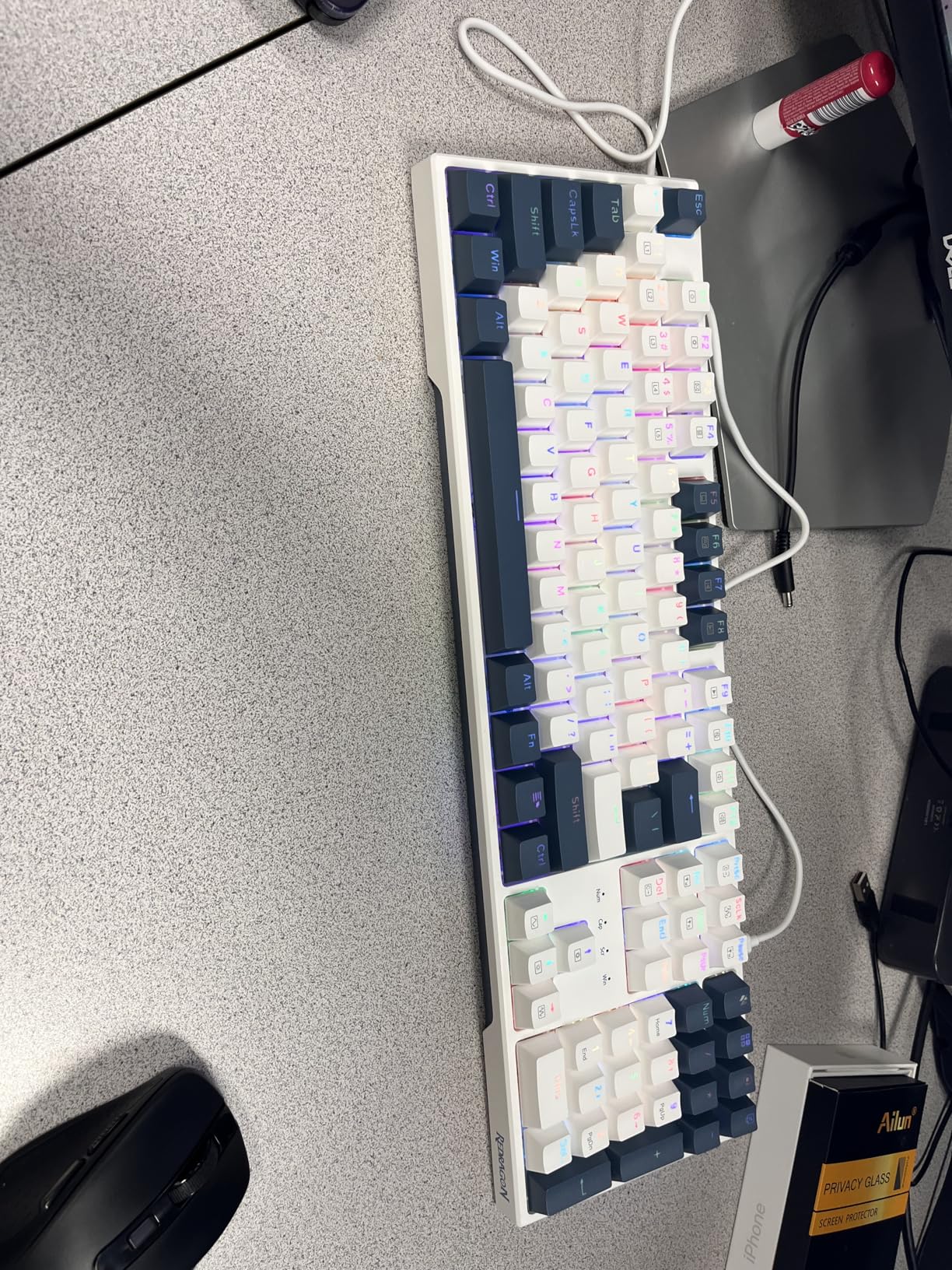 Redragon K668 RGB Gaming Keyboard, 108 Keys Wired Mechanical Keyboard w/Extra 4 Hotkeys, Sound Absorbing Foams, Upgraded Hot-swappable Socket, Mixed Color Keycaps x 2 Sets, Red Switch customer photo 2
