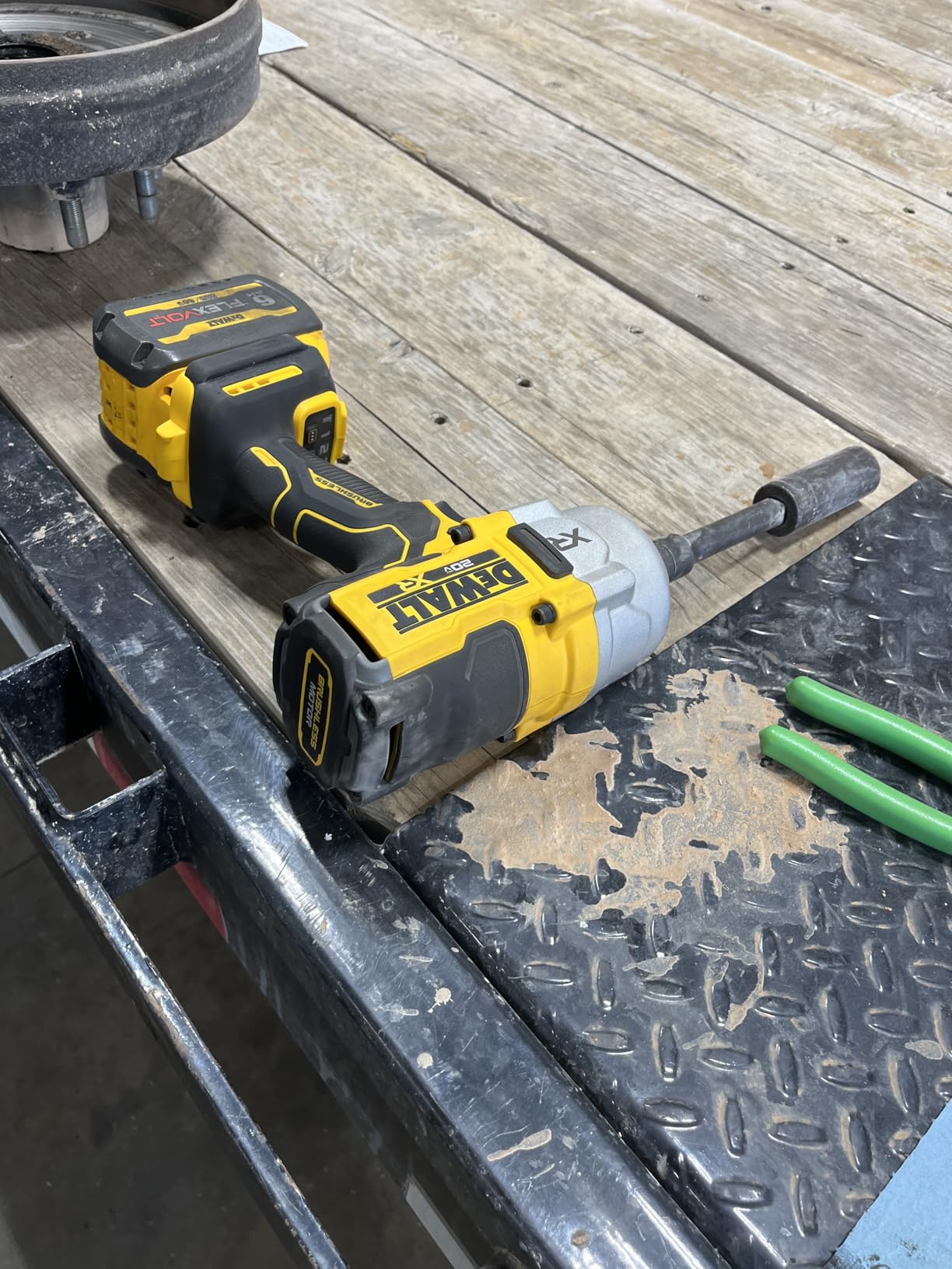 DEWALT 20V MAX XR 1/2 in. Cordless Impact Wrench, High Torque with 4-Mode, Precision Wrench Control (DCF961B) Customer Review DEWALT 20V MAX XR 1/2 in. Cordless Impact Wrench, High Torque with 4-Mode, Precision Wrench Control (DCF961B) - Customer Photo 2