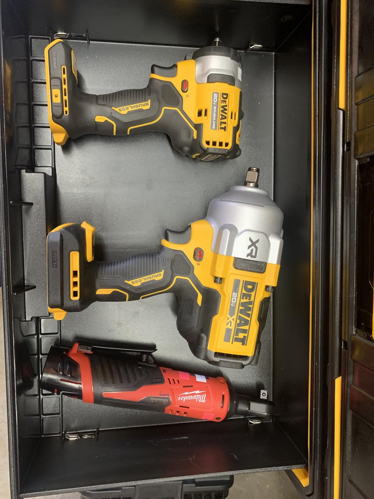 DEWALT 20V MAX Cordless Impact Wrench, 1/2