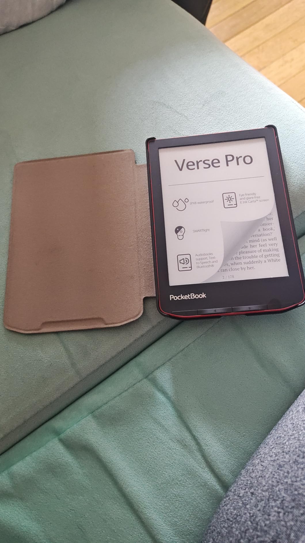 PocketBook Verse Pro E-Reader Waterproof | Eye-Friendly 6 E-Ink Carta HD Touchscreen | Audio-Book & E-Book Reader | Text-to-Speech Function | SMARTlight | 16GB | WiFi & Bluetooth | Red - Customer Photo 1