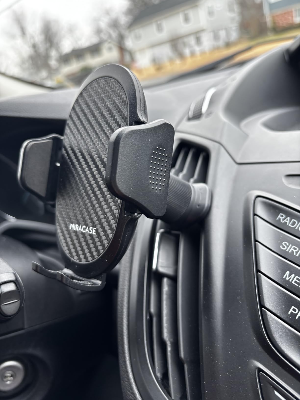Miracase Phone Holders for Your Car with Metal Hook Clip, Air Vent Cell Phone Stand Car Mount, Universal Automobile Cradle for Garmin GPS Fit iPhone Android and All Smartphones, Dark Black customer photo 1