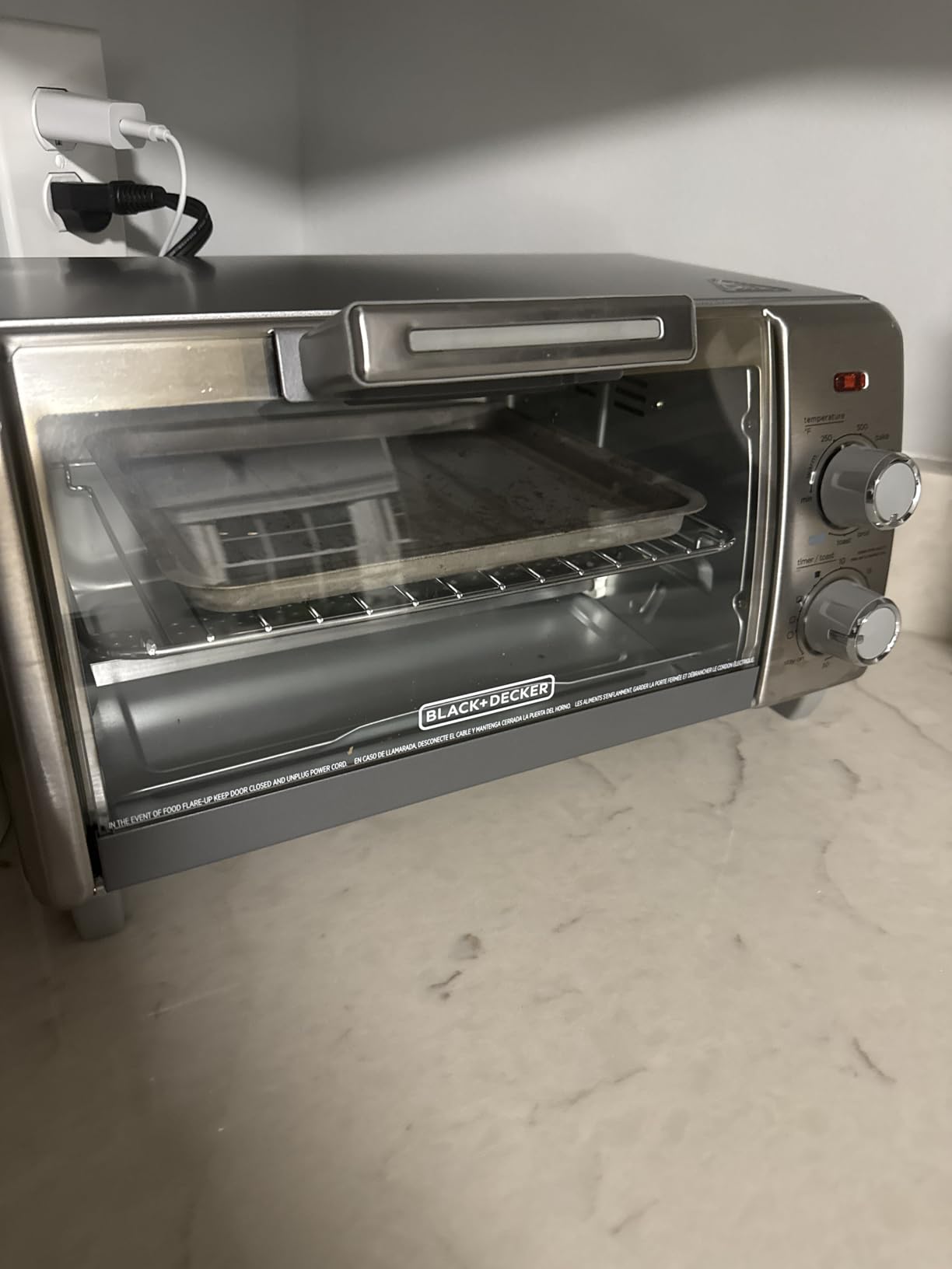 BLACK+DECKER Crisp 'N Bake Air Fry Countertop Convection Toaster Oven, Medium Capacity, 4-Slice, 5-in-1, Fits 9