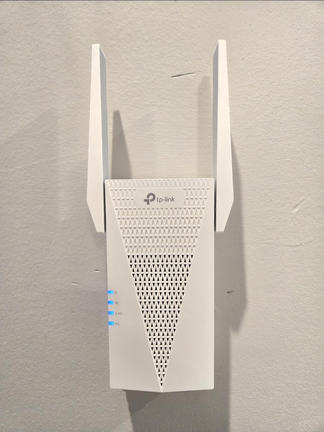 TP-Link RE615X AX1800 WiFi 6 Range Extender w/Ethernet Port | 1.8G Dual-Band Wireless Repeater Amplifier | Up to 2100 Sq. Ft., 64 Devices | Internet Signal Booster | APP Setup | EasyMesh Compatible customer photo 1