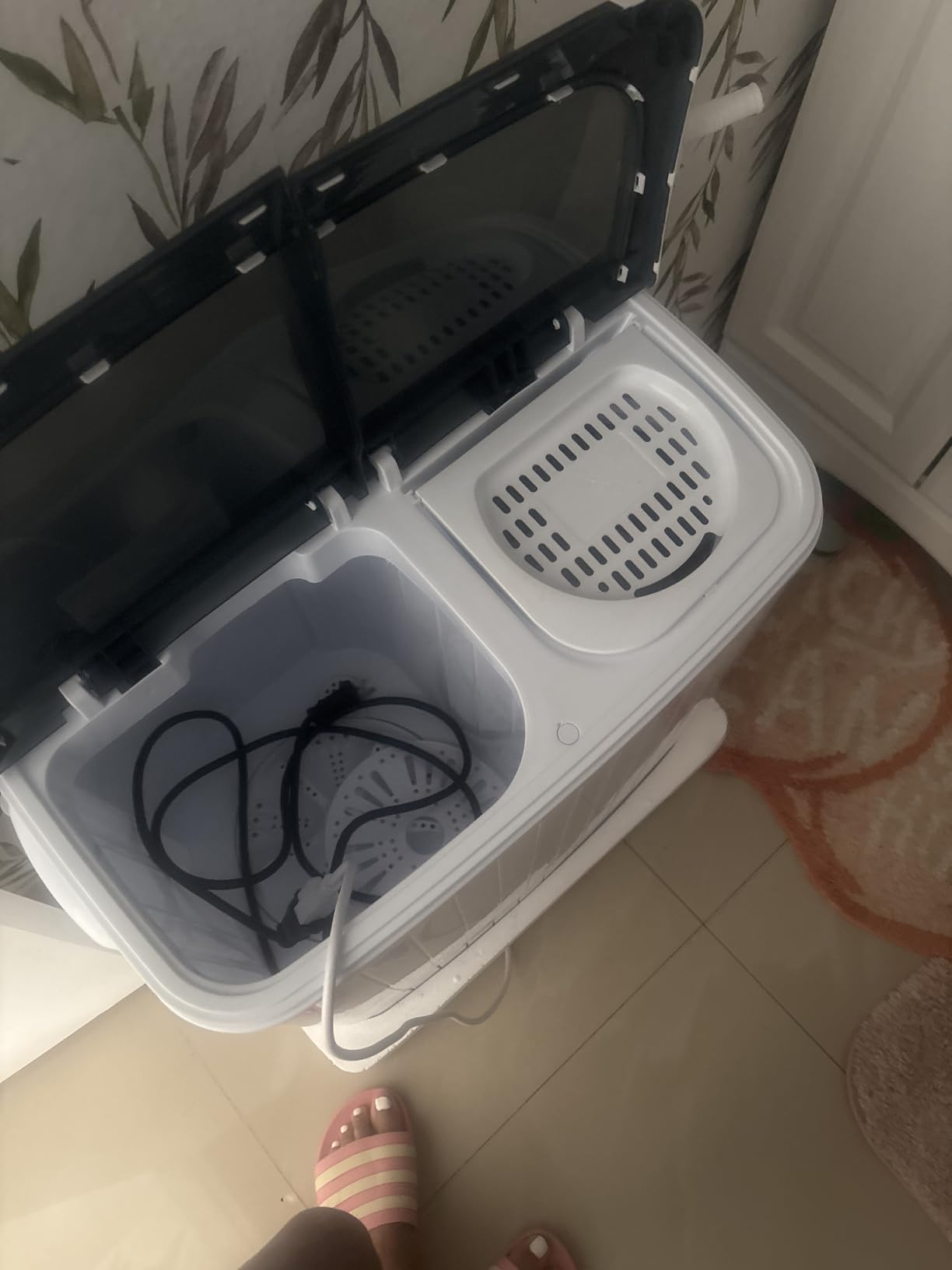 Superday Portable Washing Machine, 16lbs Mini Washing Machine and Spin Dryer Combo, Mini Twin Tub Laundry Machine for Camping, Apartments, Dorms, College Rooms, RV, Delicates, Grey Customer Review Superday Portable Washing Machine, 16lbs Mini Washing Machine and Spin Dryer Combo, Mini Twin Tub Laundry Machine for Camping, Apartments, Dorms, College Rooms, RV, Delicates, Grey - Customer Photo 2