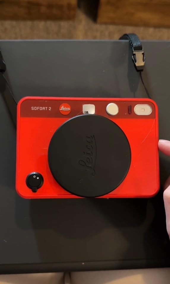 Leica Sofort 2 Digital and Instant Photo Camera with LCD Display, Two Shutter Releases, 10 Lens Effects, and Leica FOTOS App Support (Black) Customer Review Leica Sofort 2 Digital and Instant Photo Camera with LCD Display, Two Shutter Releases, 10 Lens Effects, and Leica FOTOS App Support (Black) - Customer Photo 1