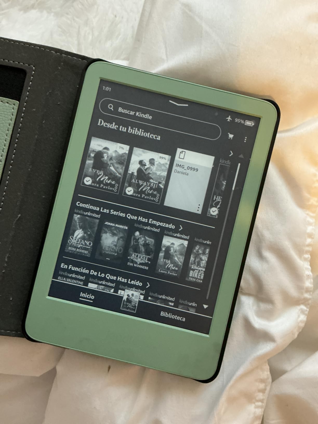 Amazon Kindle 16 GB (newest model) - Lightest and most compact Kindle, now with faster page turns, and higher contrast ratio, for an enhanced reading experience - Matcha Customer Review Amazon Kindle 16 GB (newest model) - Lightest and most compact Kindle, now with faster page turns, and higher contrast ratio, for an enhanced reading experience - Matcha - Customer Photo 1