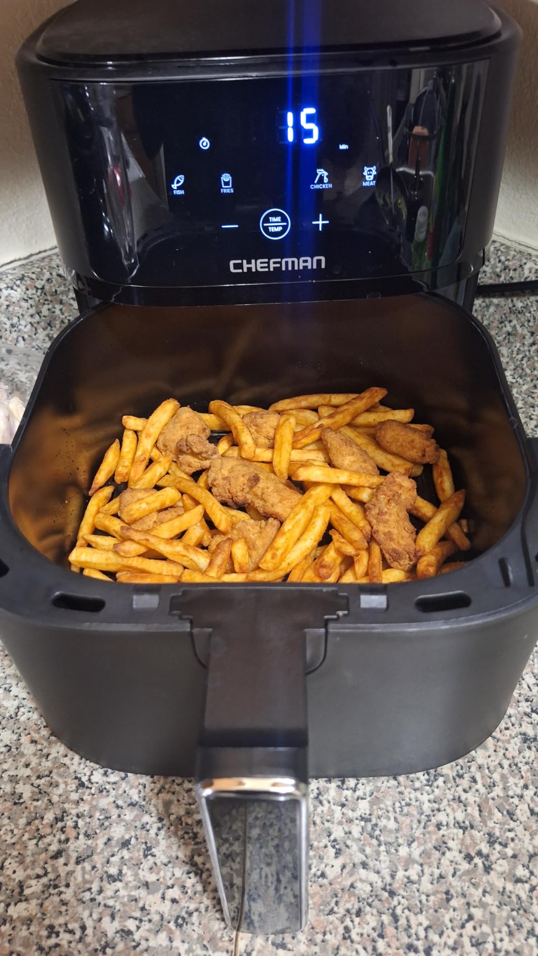 Chefman Air Fryer - 6 QT Compact Airfryer for Quick & Easy Meals in Minutes, Features Hi-Fry Technology for Extra Crisp, Touchscreen Controls with 4 Presets, Nonstick & Dishwasher Safe Basket, Black customer photo 2