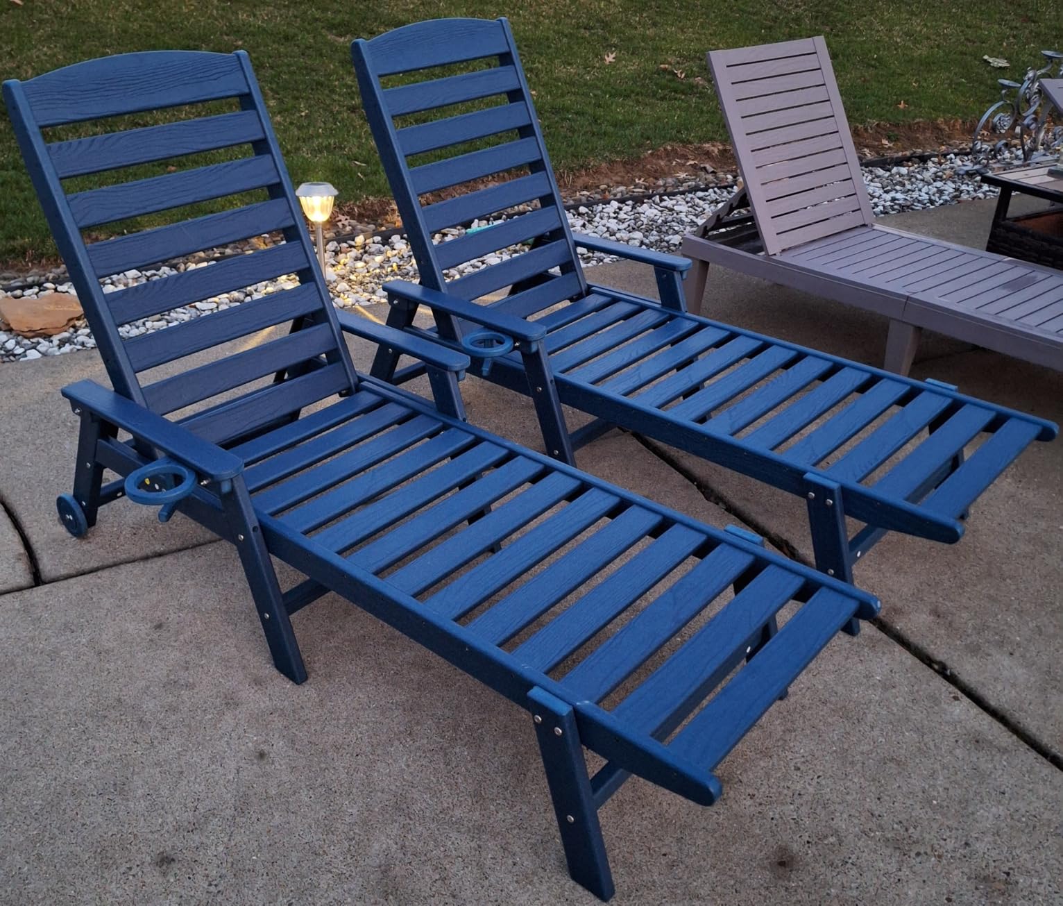 SERWALL Patio Chaise Lounge Chair Set of 2, 78'' Long 5-Positions Adjustable HDPE Outdoor Lounger for Pool, Poly Lounge Chair with Rolling Wheels & Cup Holder for Poolside, Deck, Blue customer photo 2
