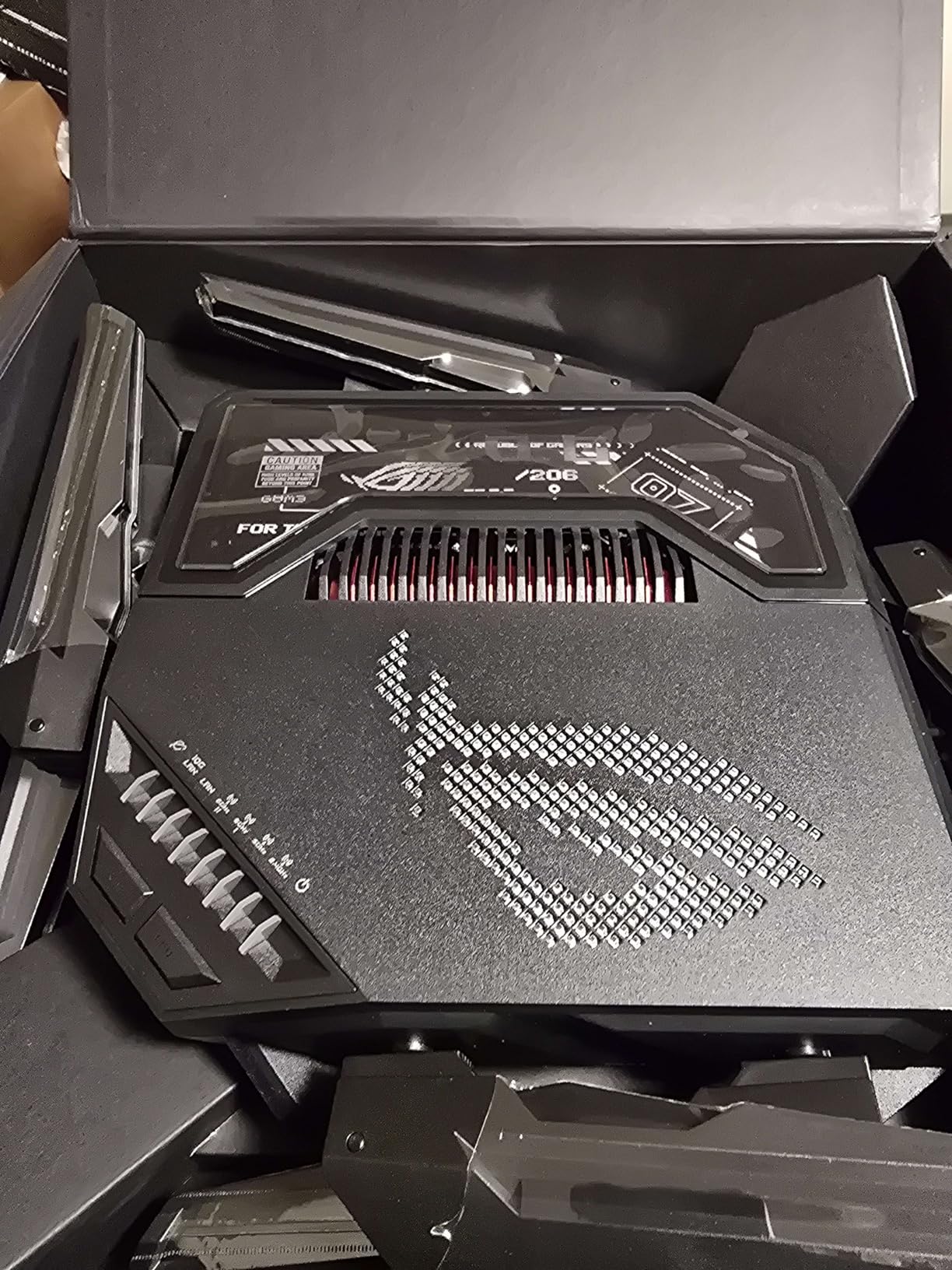 ASUS ROG Rapture GT-BE98 PRO First Quad-Band WiFi 7 Gaming Router supports 320MHz, Dual 10G Port, Triple-level Game Acceleration, Mobile Game Mode, Subscription-Free Security, AiMesh, and VPN features customer photo 2