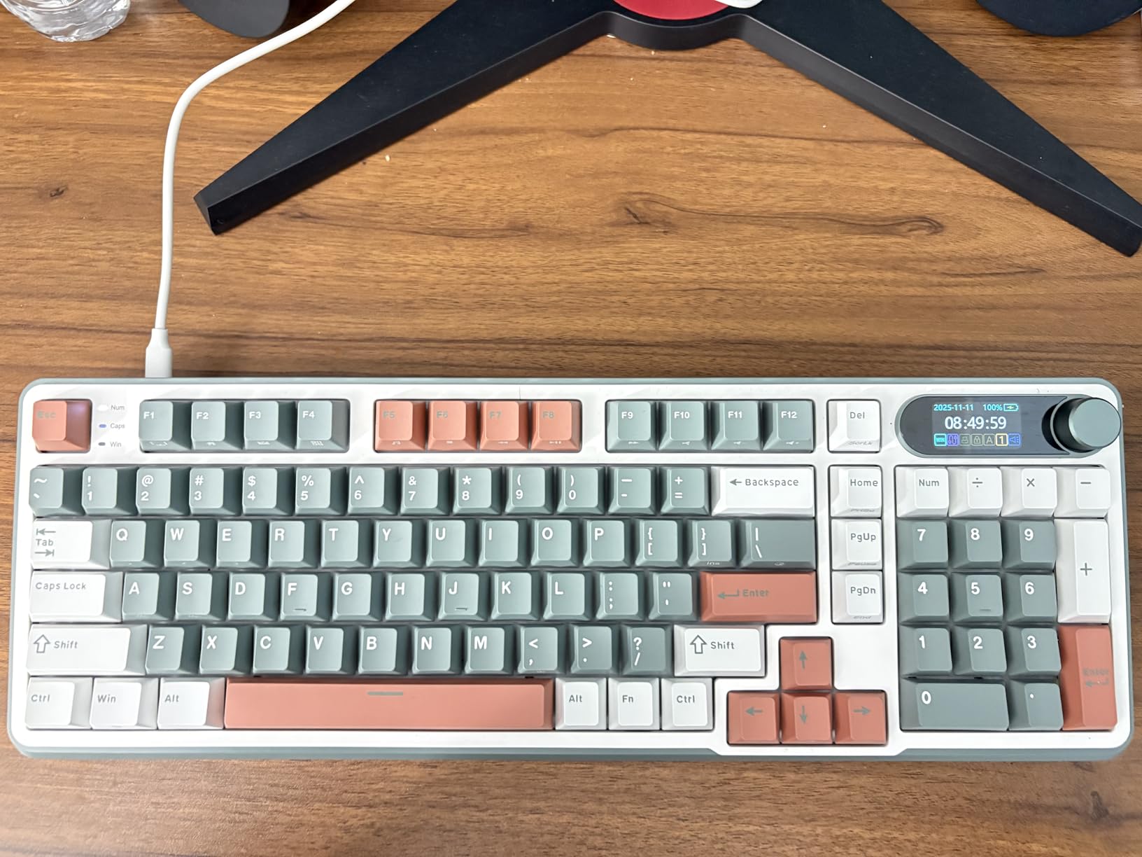RK ROYAL KLUDGE S98 Mechanical Keyboard w/Smart Display & Knob, Top Mount 96% Wireless Mechanical Keyboard BT/2.4G/USB-C, Hot Swappable, Software Support, Creamy Sounding, 98 Keys customer photo 1