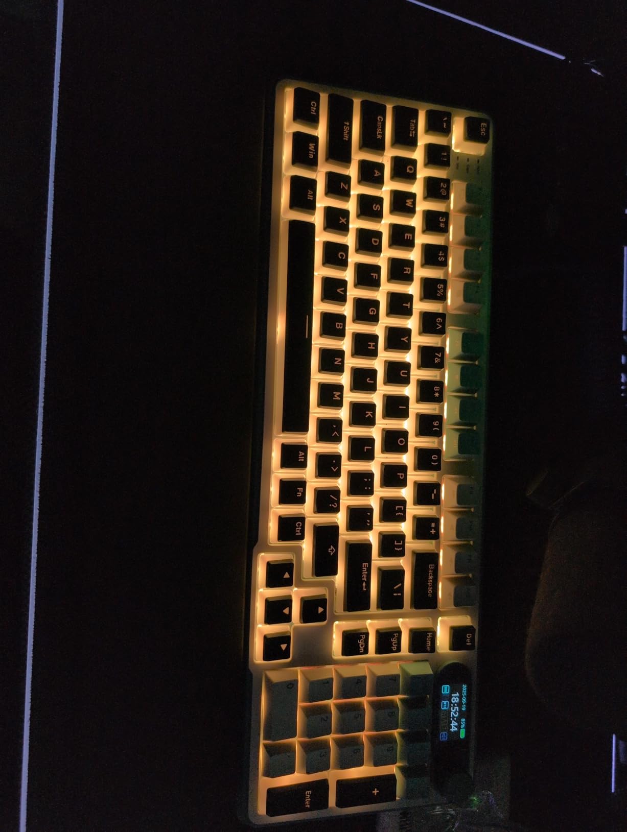 RK ROYAL KLUDGE S98 Mechanical Keyboard w/Smart Display & Knob, Top Mount 96% Wireless Mechanical Keyboard BT/2.4G/USB-C, Hot Swappable, Software Support, Creamy Sounding, 98 Keys customer photo 2