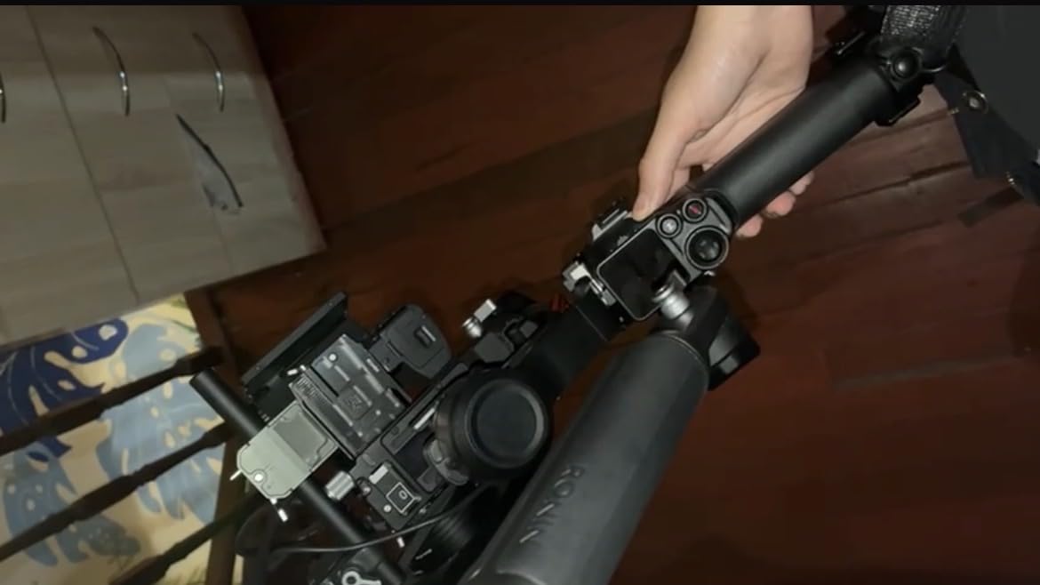 DJI RS 4 Combo, 3-Axis Gimbal Stabilizer for DSLR and Mirrorless Camera Stabilizer Canon/Sony/Panasonic/Nikon/Fujifilm, Native Vertical Shooting, 2-Mode Switch Joystick customer photo 2
