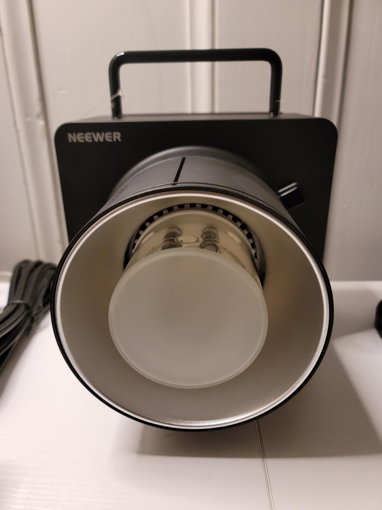 NEEWER Q300 300Ws 2.4G Outdoor Studio Flash with Q Compact Wireless Trigger, 7800mAh Li ion Battery Powered Strobe Light Photography Cordless Monolight with 1000 Full Power Flash 0.4~2.5s Recycle Customer Review NEEWER Q300 300Ws 2.4G Outdoor Studio Flash with Q Compact Wireless Trigger, 7800mAh Li ion Battery Powered Strobe Light Photography Cordless Monolight with 1000 Full Power Flash 0.4~2.5s Recycle - Customer Photo 2