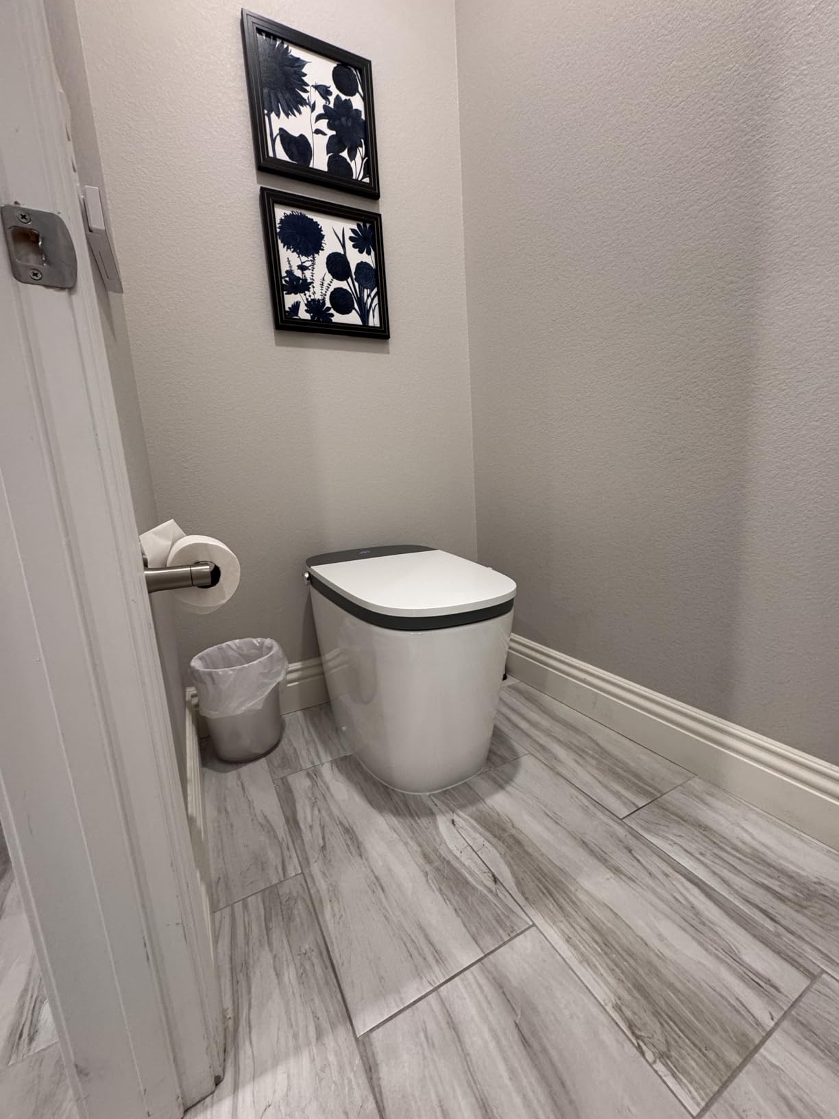 WOODBRIDGE Smart Toilet with 1000 Gram MaP Flush Score,Auto Open/Close,Foam Shield,Auto Flush,Foot Sensor,Movement Drying,Heated Seat,ADA Chair Height,One Piece Toilet with Tank Built in Customer Review WOODBRIDGE Smart Toilet with 1000 Gram MaP Flush Score,Auto Open/Close,Foam Shield,Auto Flush,Foot Sensor,Movement Drying,Heated Seat,ADA Chair Height,One Piece Toilet with Tank Built in - Customer Photo 1