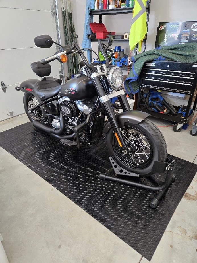VEVOR Diamond-Plate Rubber Flooring Roll, 3 mm x 4 ft x 8 ft Floor Mat, SBR Rubber Roll, Easy to Clean, for Under Cars, Garage, Industry, Gym, Black Customer Review VEVOR Diamond-Plate Rubber Flooring Roll, 3 mm x 4 ft x 8 ft Floor Mat, SBR Rubber Roll, Easy to Clean, for Under Cars, Garage, Industry, Gym, Black - Customer Photo 2