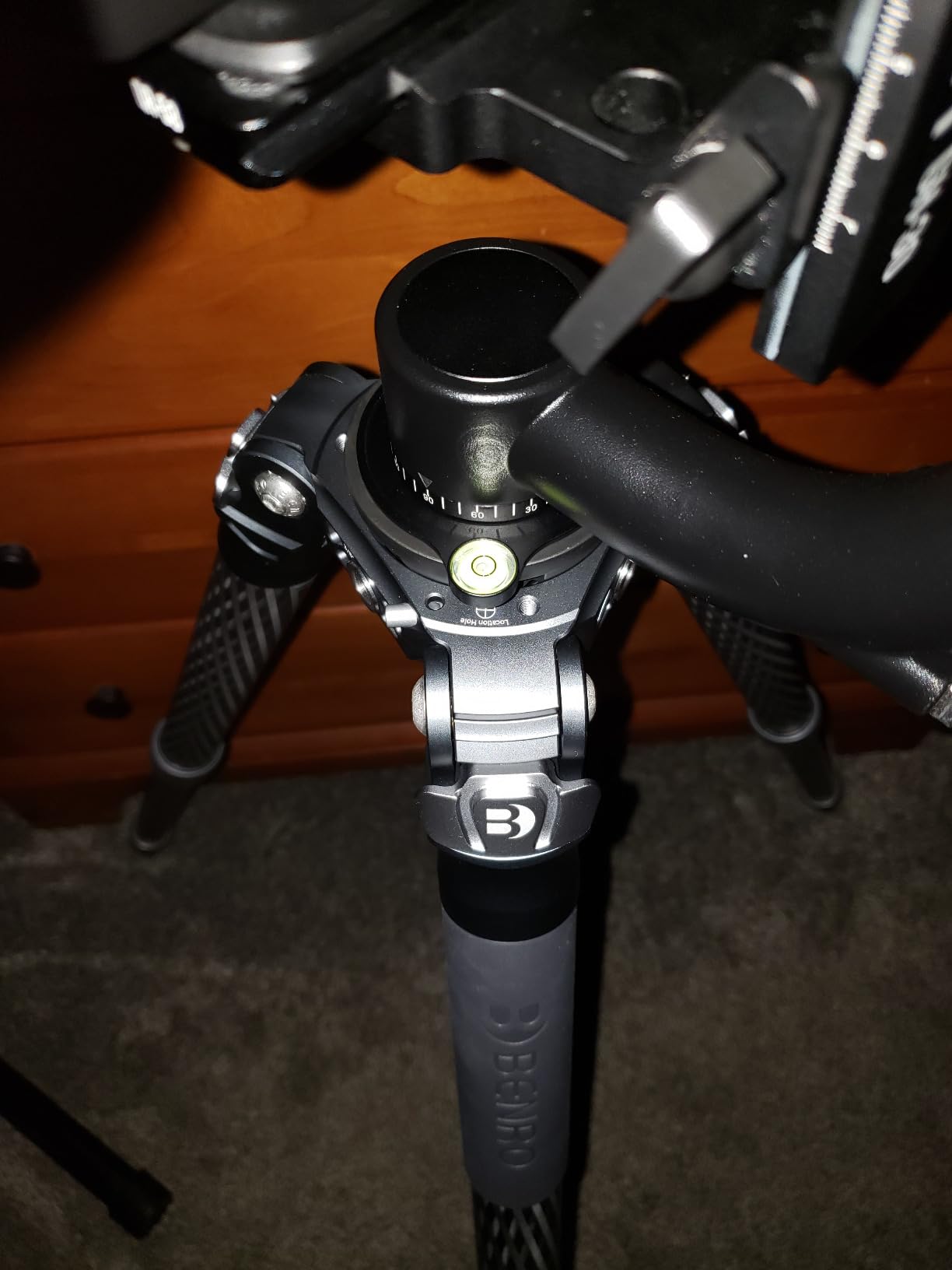 Benro Mammoth Carbon Fiber Tripod with 75mm Bowl 39.7lb Load - Customer Photo 2