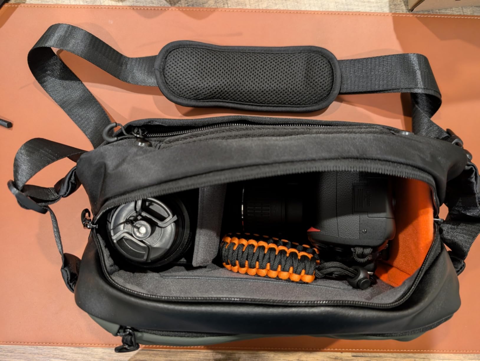 K&F Concept 2 in 1 Sling Bag Everyday Shoulder Bag & Multifunction Photography Crossbody Camera DSLR Backpack Portable Bag Customer Review K&F Concept 2 in 1 Sling Bag Everyday Shoulder Bag & Multifunction Photography Crossbody Camera DSLR Backpack Portable Bag - Customer Photo 1