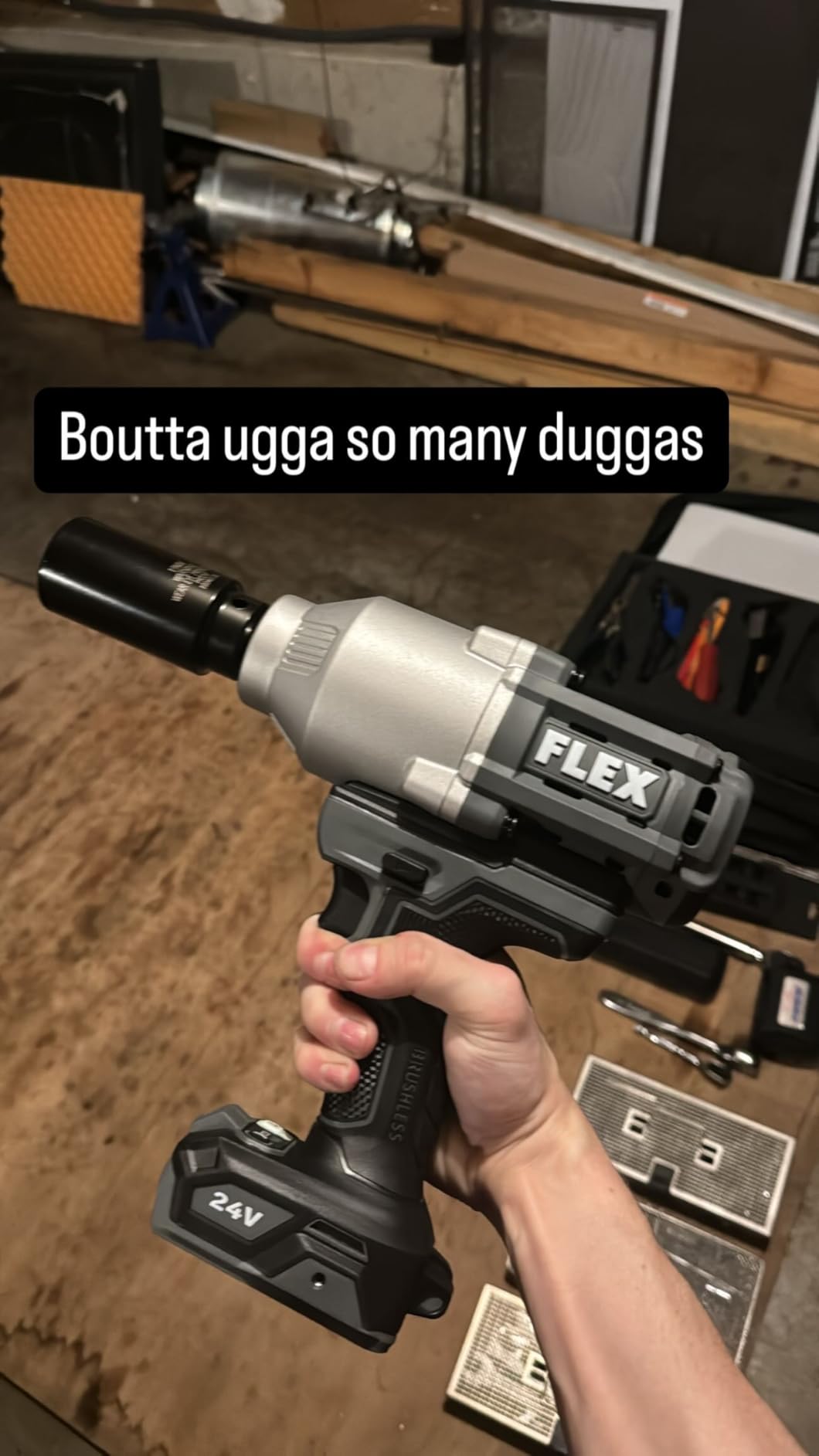 FLEX 24V Brushless Cordless 1/2-Inch 1,150 Ft-Lbs High Torque Impact Wrench Kit with 5.0Ah Lithium Battery and 160W Fast Charger - FX1471-1C - Customer Photo 1