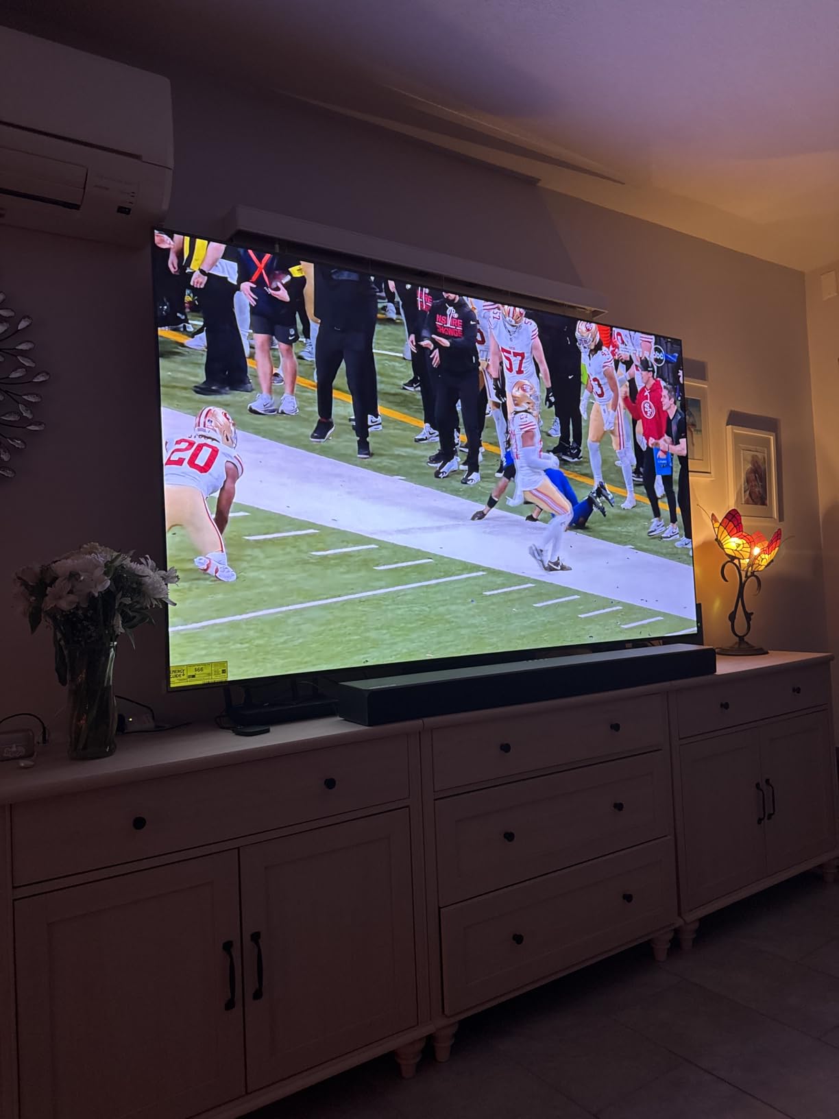 LG 83-Inch Class OLED evo C4 Series Smart TV 4K Processor Flat Screen with Magic Remote AI-Powered with Alexa Built-in (OLED83C4PUA, 2024) customer photo 2