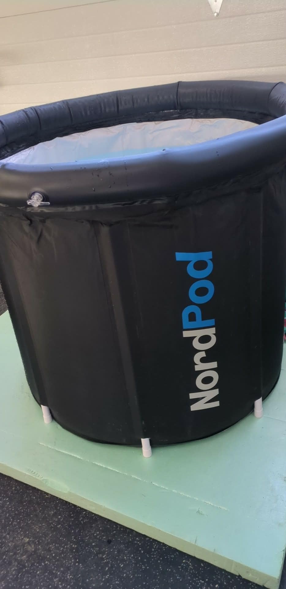 Lifepro NordPod Recovery Ice Tub - Portable Cold Plunge Tub for Athletes, Ice Bath for Recovery & Therapy - Outdoor/Indoor Use, All-Weather Lid, XL Size - Holds Up to 102 Gallons customer photo 1