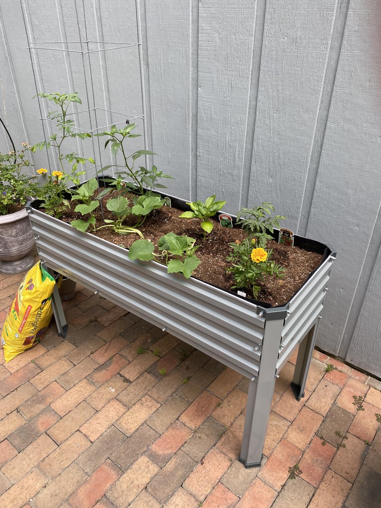DIIYIV 2PCS Galvanized Raised Garden Bed with Legs,2PCS 48×18×30in Elevated Planter Box for Backyard,Outdoor Garden, Patio, Balcony, 300lb Capacity,Grey customer photo 2