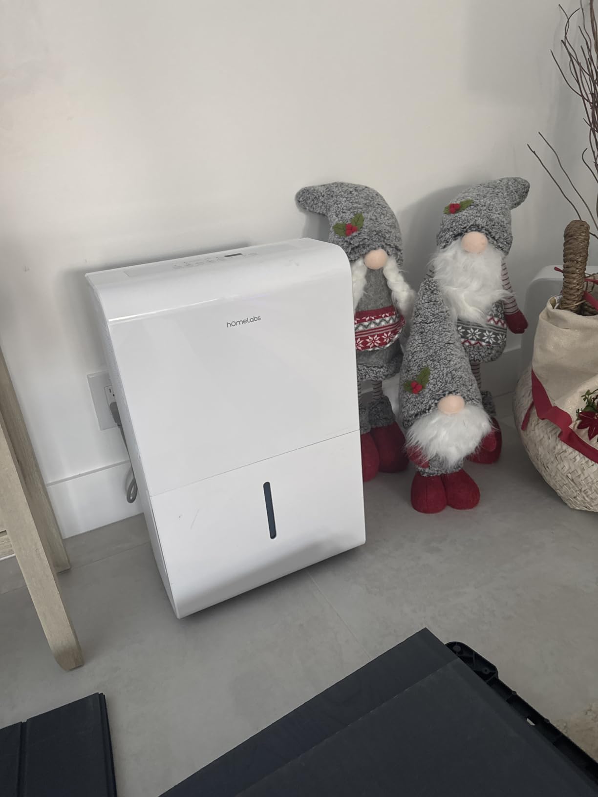 hOmeLabs Dehumidifier for Home, Office, Basements with Powerful Moisture Removal, Humidity Control, Auto Shut-off, Quiet Operation - 7,000 Sq Ft Wi-Fi (50 Pint MAX 120 Pint at 95°F, 90% RH) - Customer Photo 1