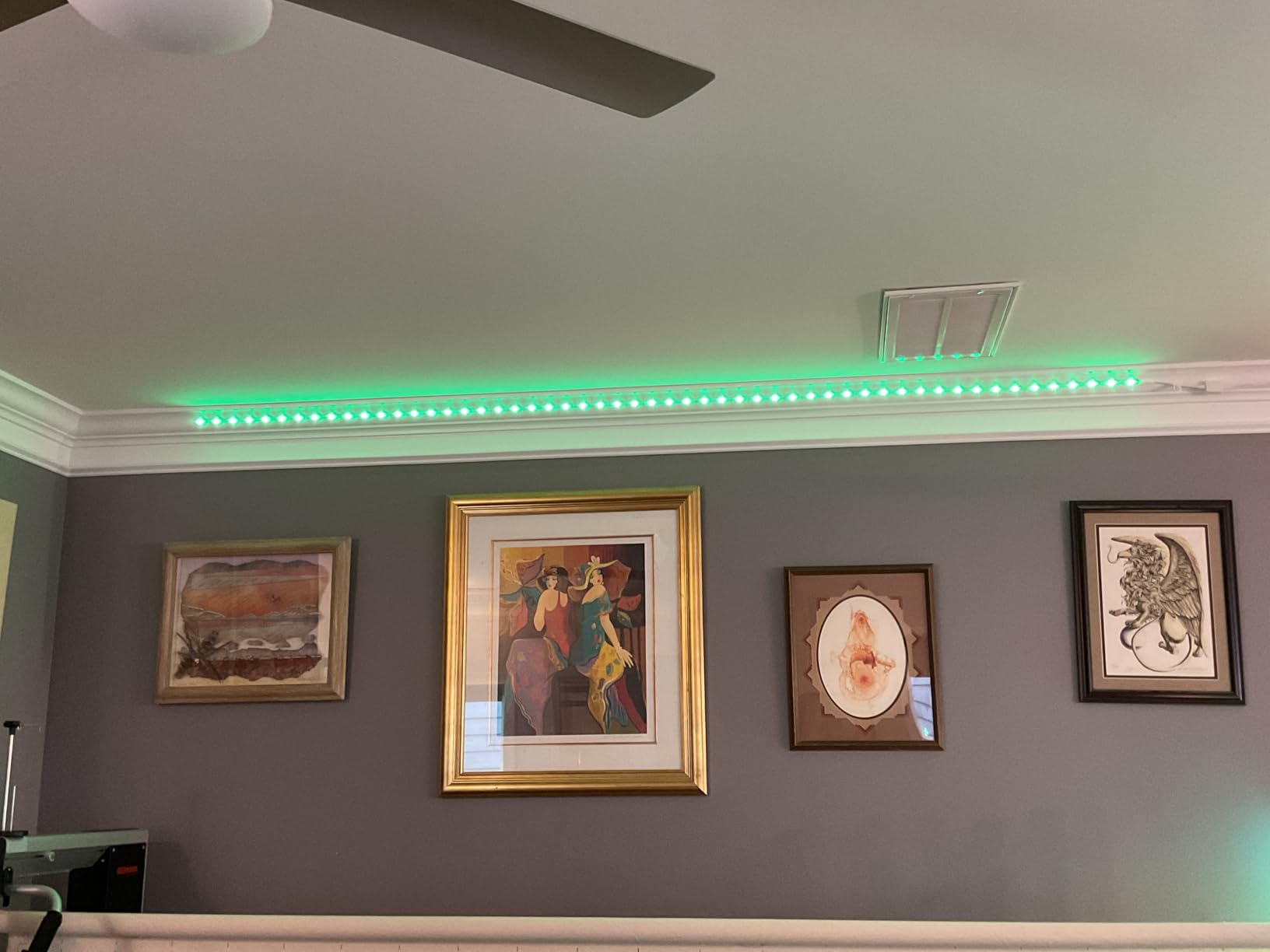 PHILIPS Hue Indoor 10 Ft Smart RGBWW LED Solo Lightstrip Base Kit, 1 Pack, Control with Hue App, LED Strip Lights Compatible with Alexa, Google Assistant and Apple HomeKit - Customer Photo 4