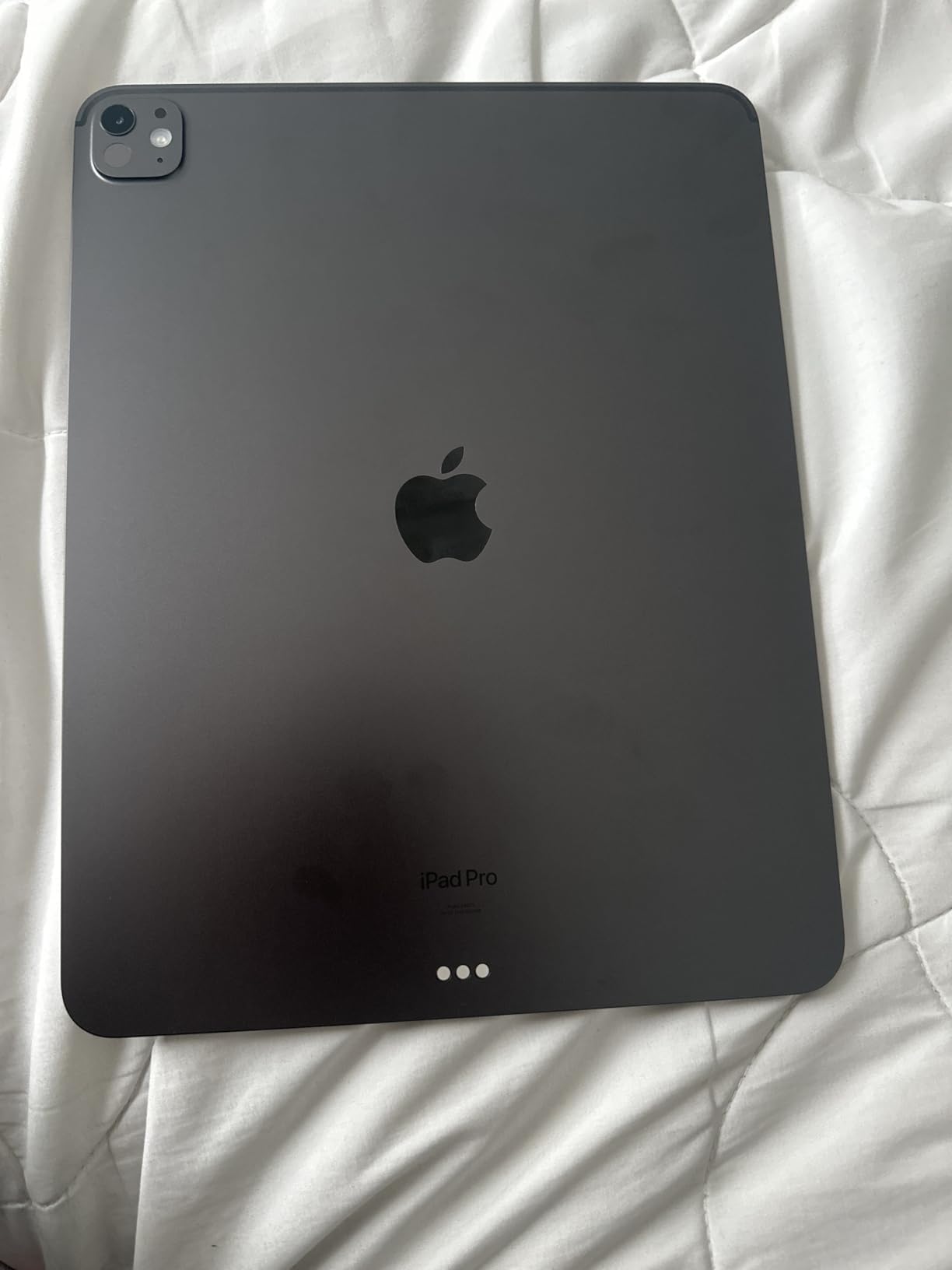 Apple iPad Pro 13-Inch (M4): Built for Apple Intelligence, Ultra Retina XDR Display, 256GB, 12MP Front/Back Camera, LiDAR Scanner, Wi-Fi 6E, Face ID, All-Day Battery Life — Space Black - Customer Photo 2