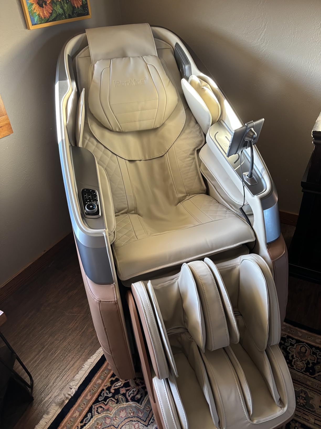 iBooMas P03 4D Zero Gravity Massage Chair, APP Control Massage Chairs Full Body with SL Track, Touch Screen Navigation, Yoga Stretch, Foot Roller, Heat, Airbags, Wireless Charger (Beige) - Customer Photo 1