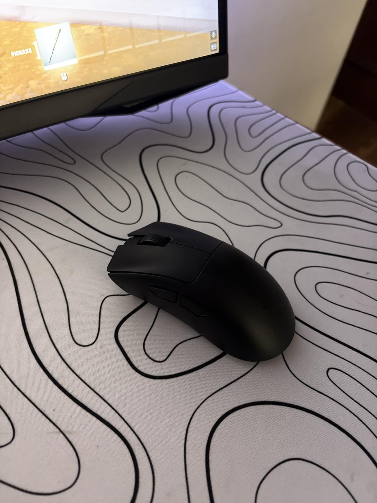 Razer DeathAdder V3 HyperSpeed Wireless Gaming Mouse: 55g Lightweight - USB C Charging - Up to 100 Hr Battery - Advanced 26K Optical Sensor - Gen-3 Optical Switches - 8 Programmable Controls - Black customer photo 2