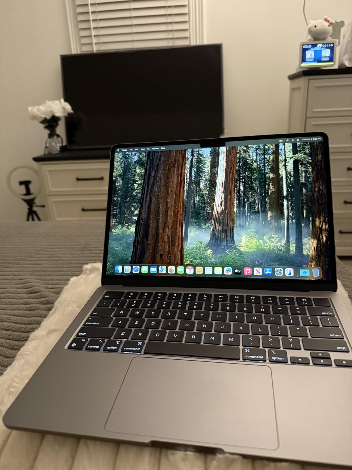 Apple MacBook Air with Apple M3 Chip, 13-inch, 8GB RAM, 256GB SSD Storage, Midnight (Renewed) Customer Review Apple MacBook Air with Apple M3 Chip, 13-inch, 8GB RAM, 256GB SSD Storage, Midnight (Renewed) - Customer Photo 2
