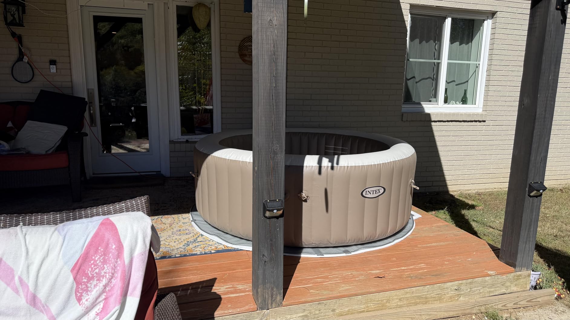 Intex 28425EH PureSpa Bubble Massage Spa Set Outdoor Inflatable Portable Hot Tub, Includes Energy Efficient Spa Cover, Saltwater System Ready, 4 Person, 77in x 28in customer photo 1