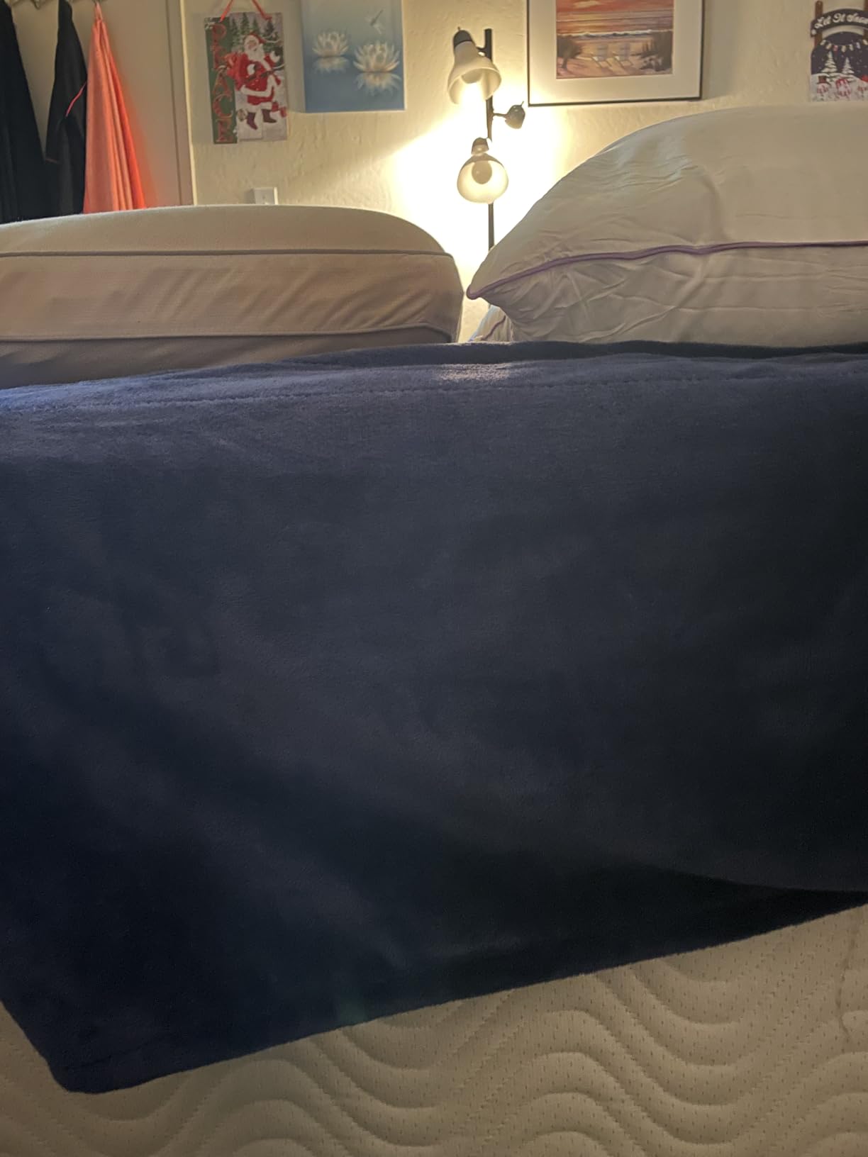JOLLYVOGUE Pillows Queen Size Set of 2, Medium Supportive Bed Pillows with Super Soft Down Alternative Fill, Luxury Fluffy Hotel Quality for Side, Back, and Stomach Sleepers - Customer Photo 3