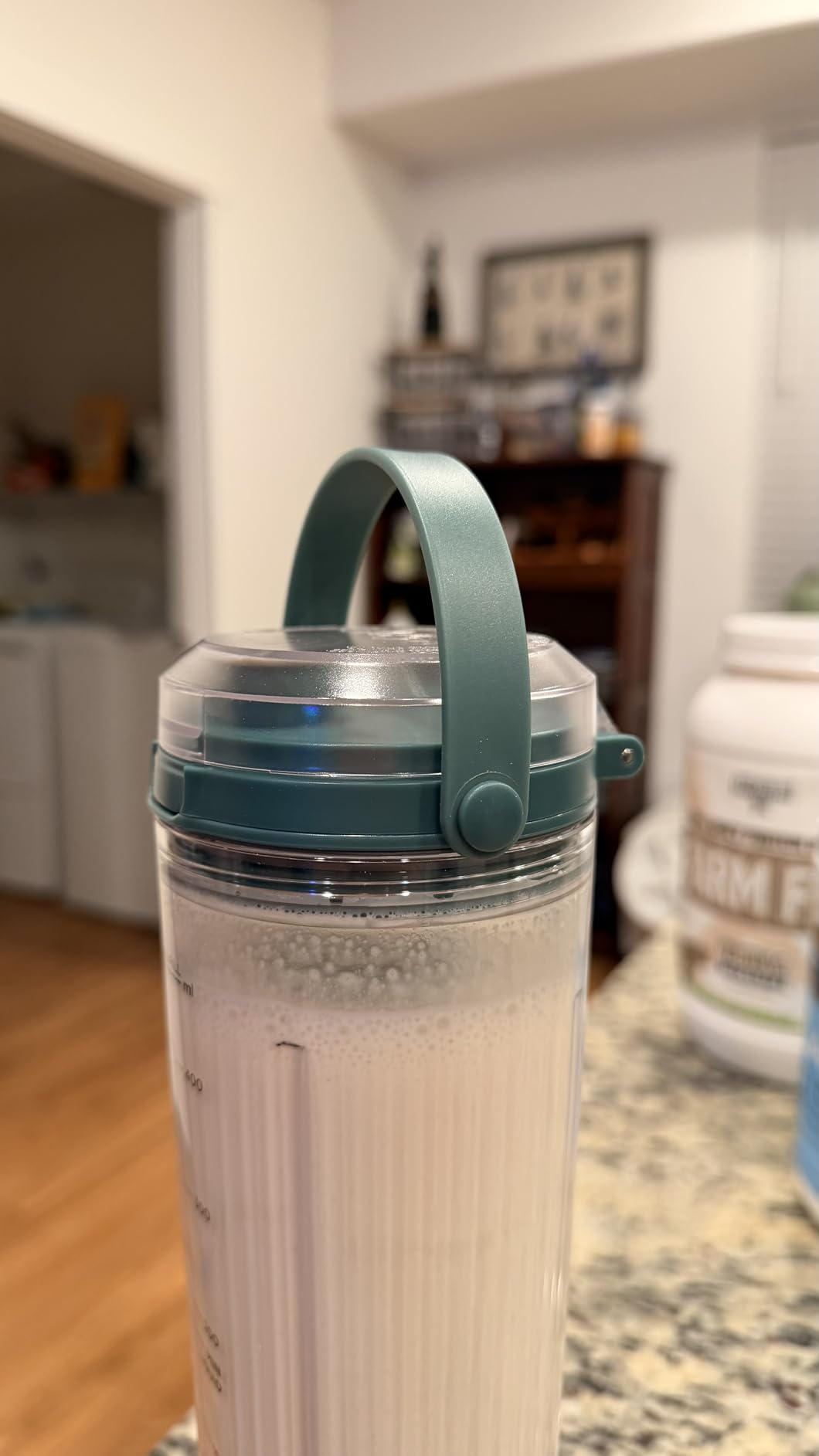 Ninja Blast Portable Blender, Cordless, 18oz. Vessel, Personal Blender For Shakes and Smoothies, BPA Free, Leakproof-Lid and Sip Spout, USB-C Rechargeable, Dishwasher Safe, Metallic Black, BC151MB - Customer Photo 2