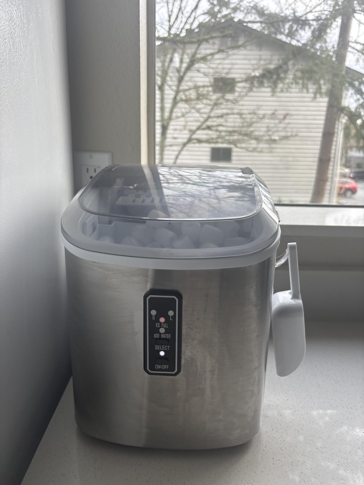 EUHOMY Ice Maker Countertop, 9 Cubes Ready in 6 Mins, 26lbs/24H, Self-Cleaning, Portable Ice Maker Machine with Carry Handle, Basket and Scoop, 2 Sizes of Bullet Ice for Home, Kitchen, Office customer photo 2