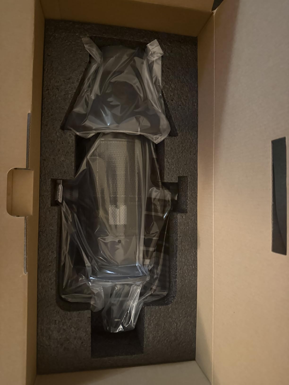 NEEWER CB120B 120W LED Video Light with 2.4G&APP Control COB Bi Color 2700K-6500K 78000lux at 1m/CCT Mode/CRI97/12 Scenes/Bowens Mount Continuous Output Lighting for Studio Photography/Video Recording Customer Review NEEWER CB120B 120W LED Video Light with 2.4G&APP Control COB Bi Color 2700K-6500K 78000lux at 1m/CCT Mode/CRI97/12 Scenes/Bowens Mount Continuous Output Lighting for Studio Photography/Video Recording - Customer Photo 1