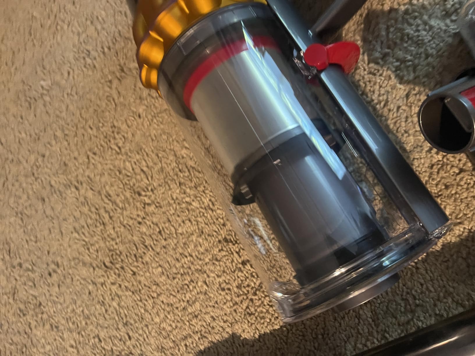 Dyson V15 Detect SV47 (Renewed) Customer Review Dyson V15 Detect SV47 (Renewed) - Customer Photo 1